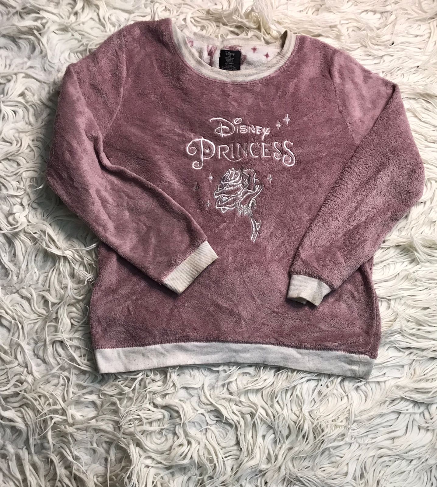 Beaux sweatshirts en coton de marque avec des dessins animés.