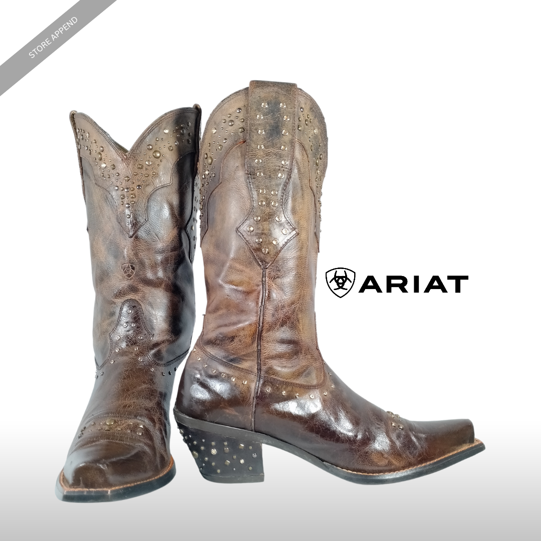 SA#108 Ariat, Justin, Lucchese, Cat & More - 10-Pair Cowboy Boots Collection