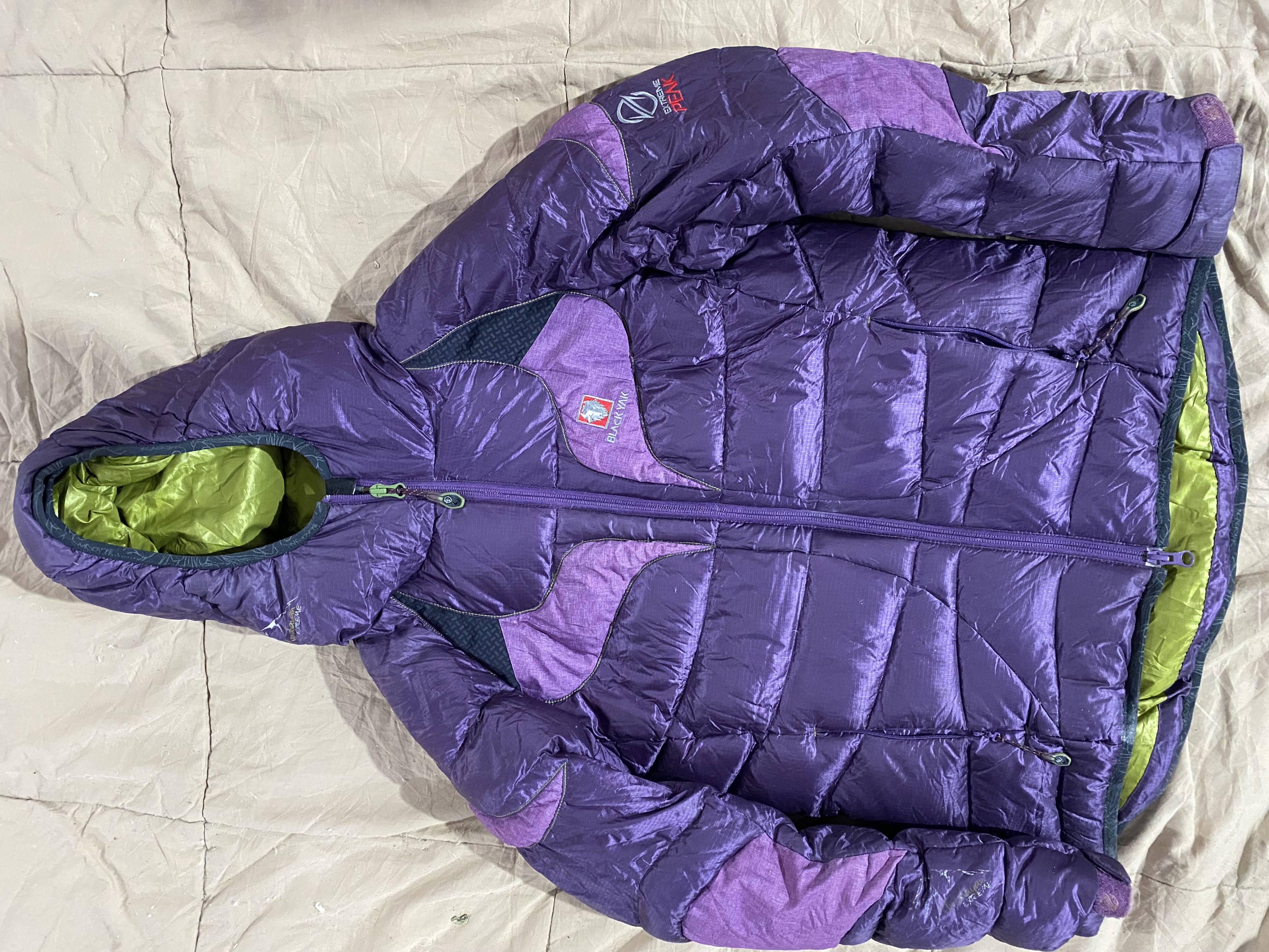 Vestes Puffer Black Yak - 11 pièces