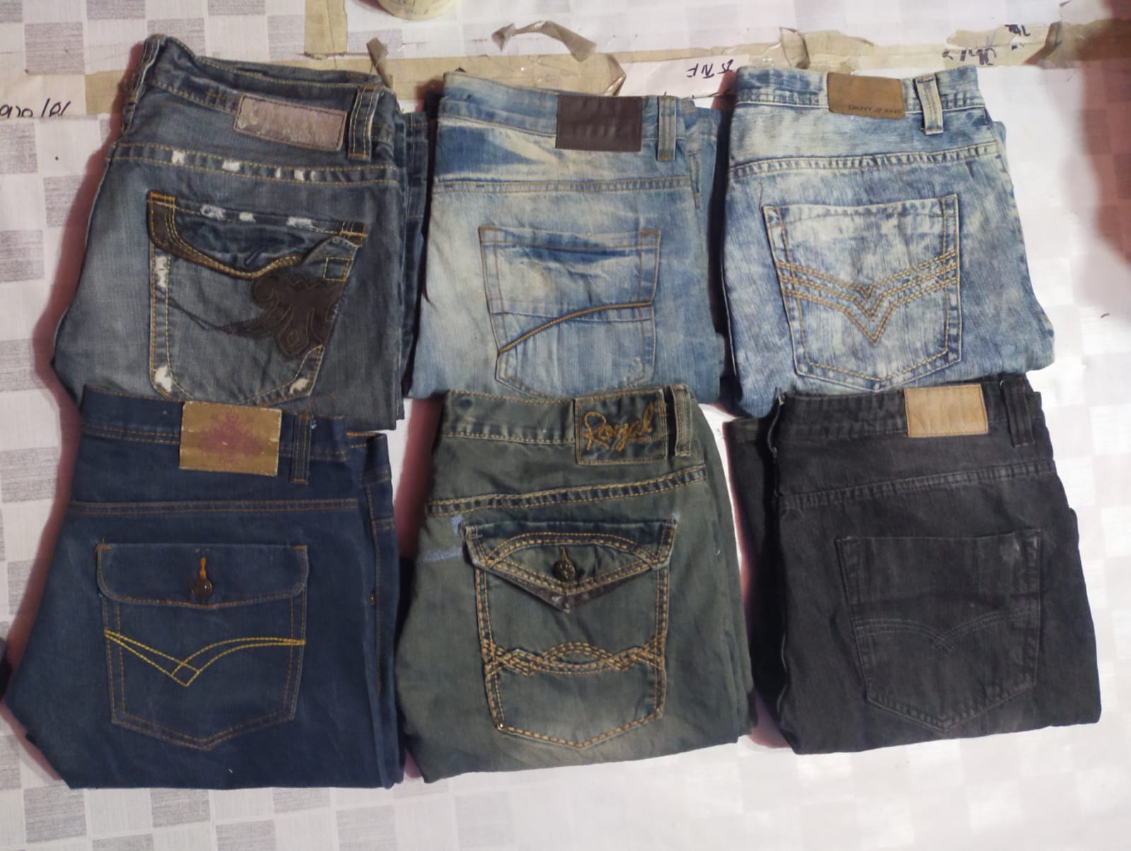 ID 214  ZARA  AND  MIX BRANDED JEANS  13 PCS