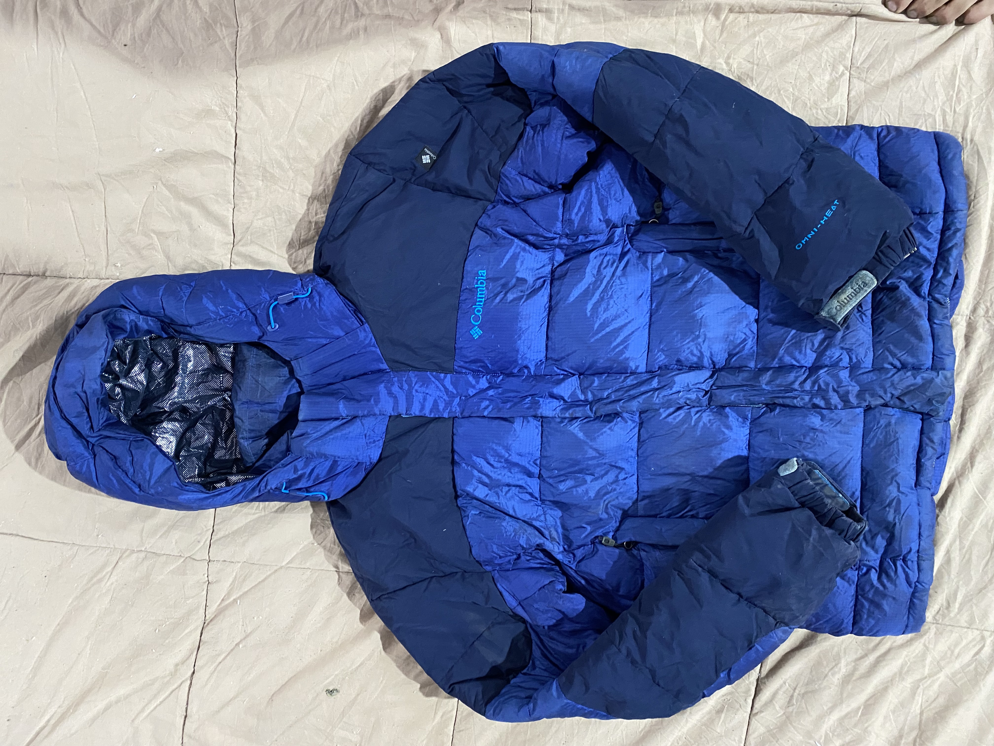 Columbia Puffer Jackets - 13 Pieces