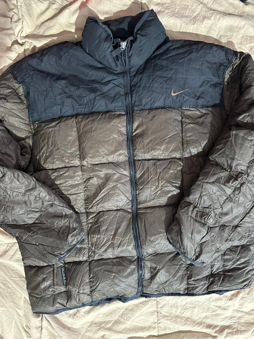 Nike Puffer Jackets - 22 Pieces