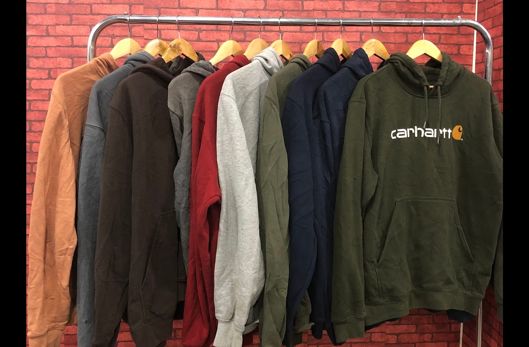 10 pièces de sweatshirts Carhartt