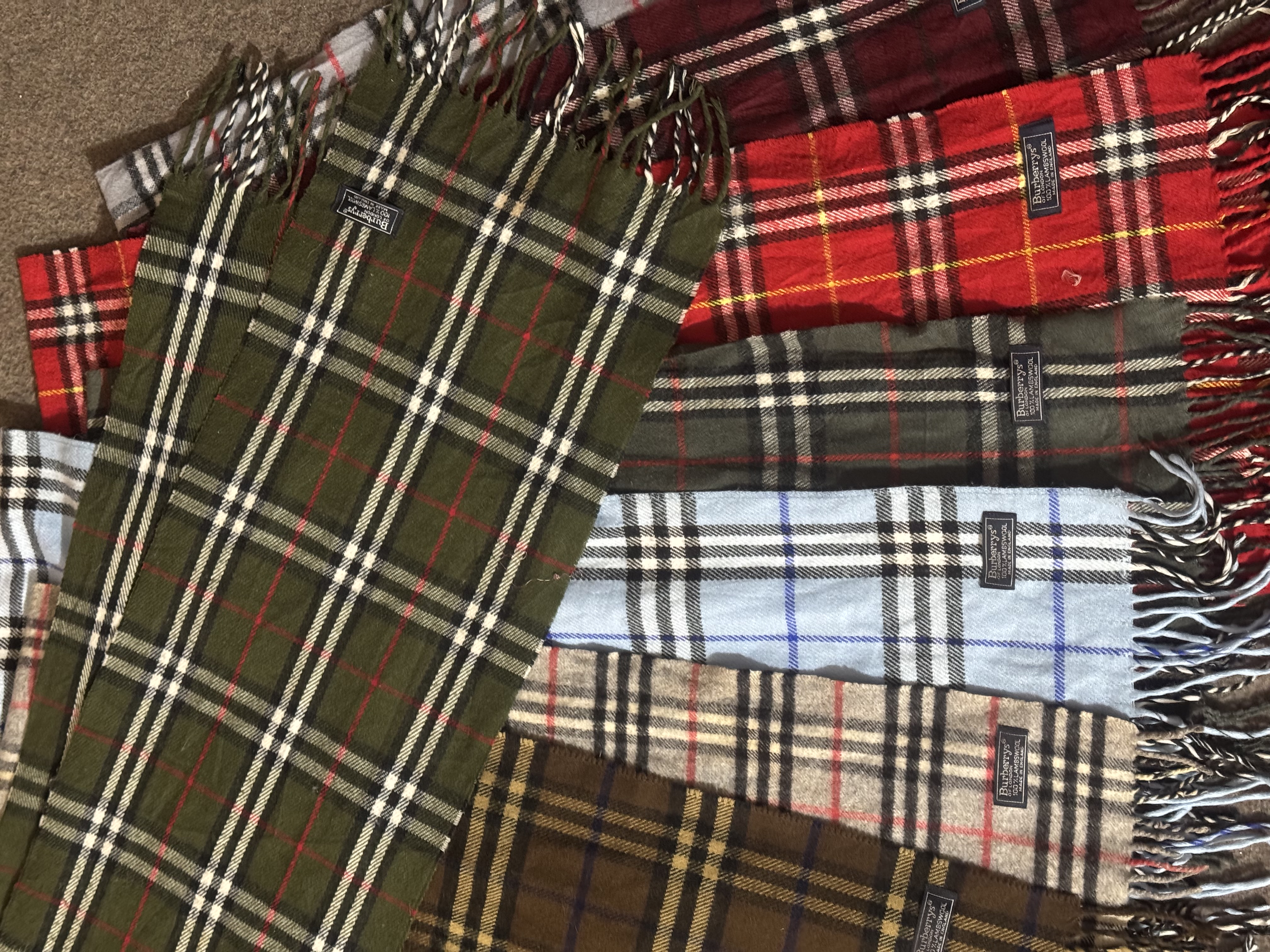 Burberry scarves  40 pieces