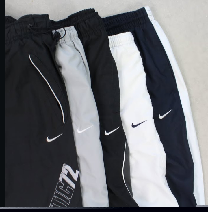 特別なビンテージのNikeトラックパンツ