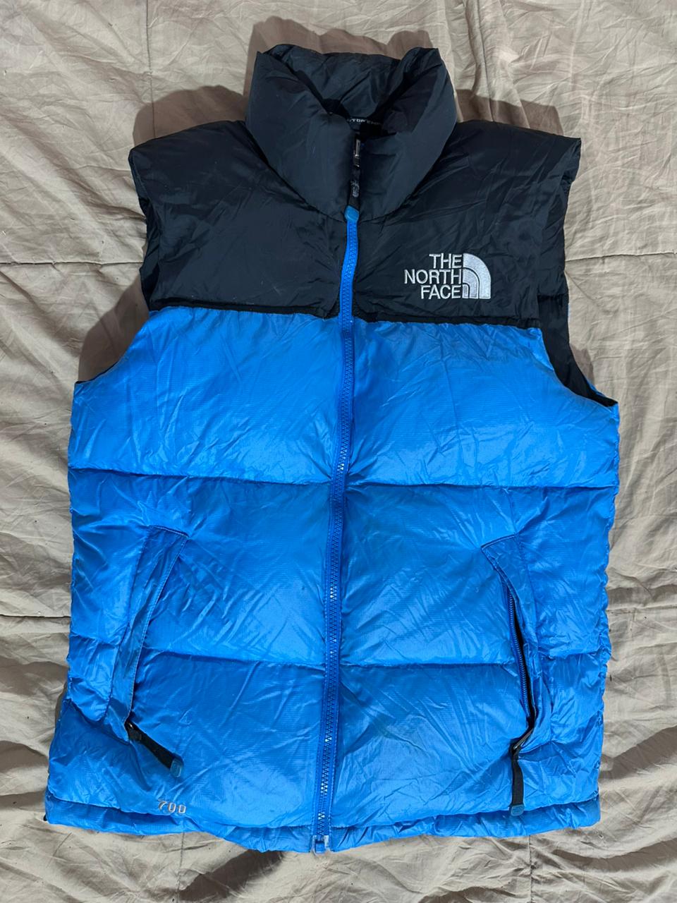 Die North Face und Nike Vest Pufferjacken - 24 Stück