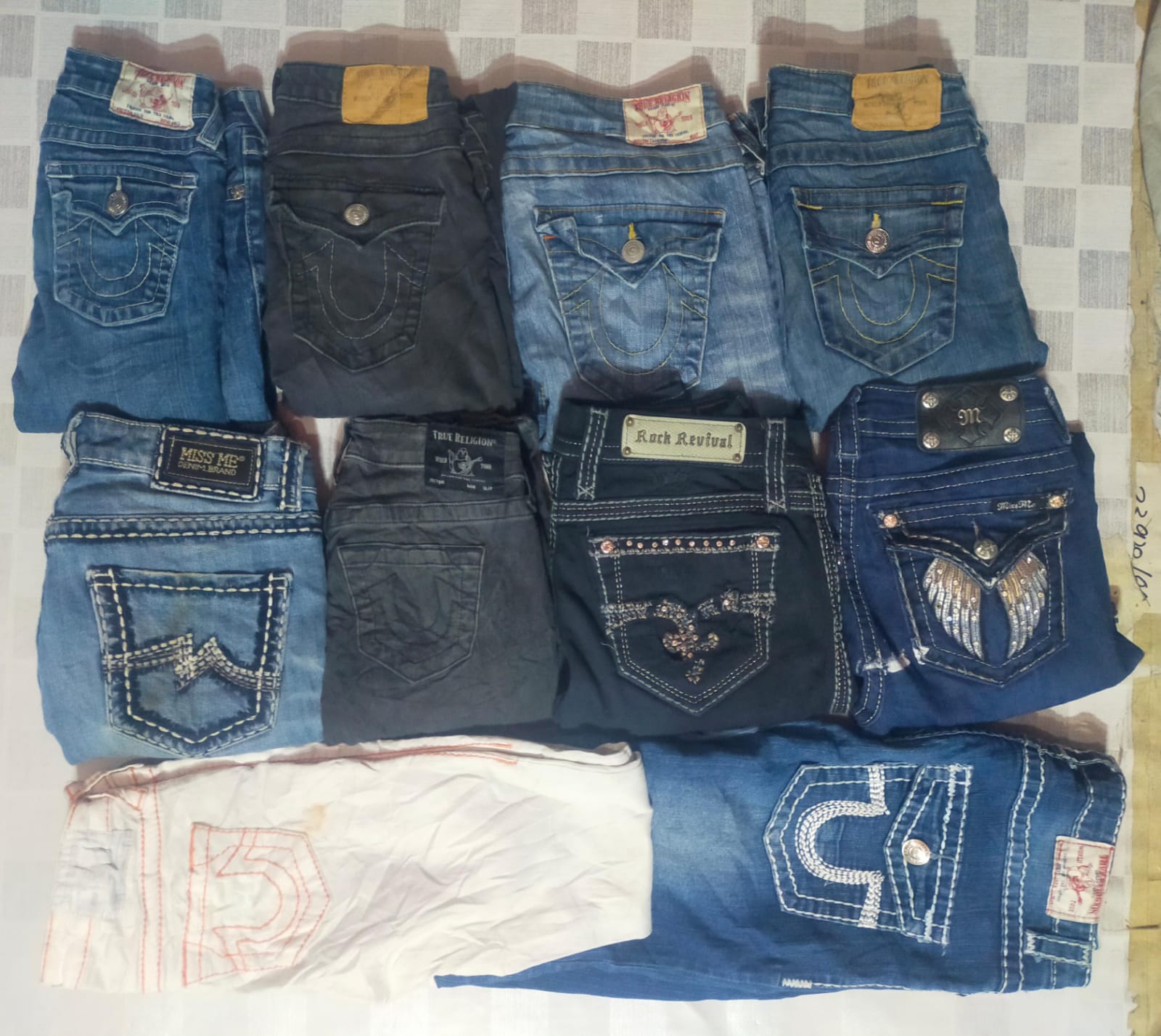 ID 265 MISS ME ROCK REVIVAL AND TRUE RELIGION TOTAL  10 PIECES