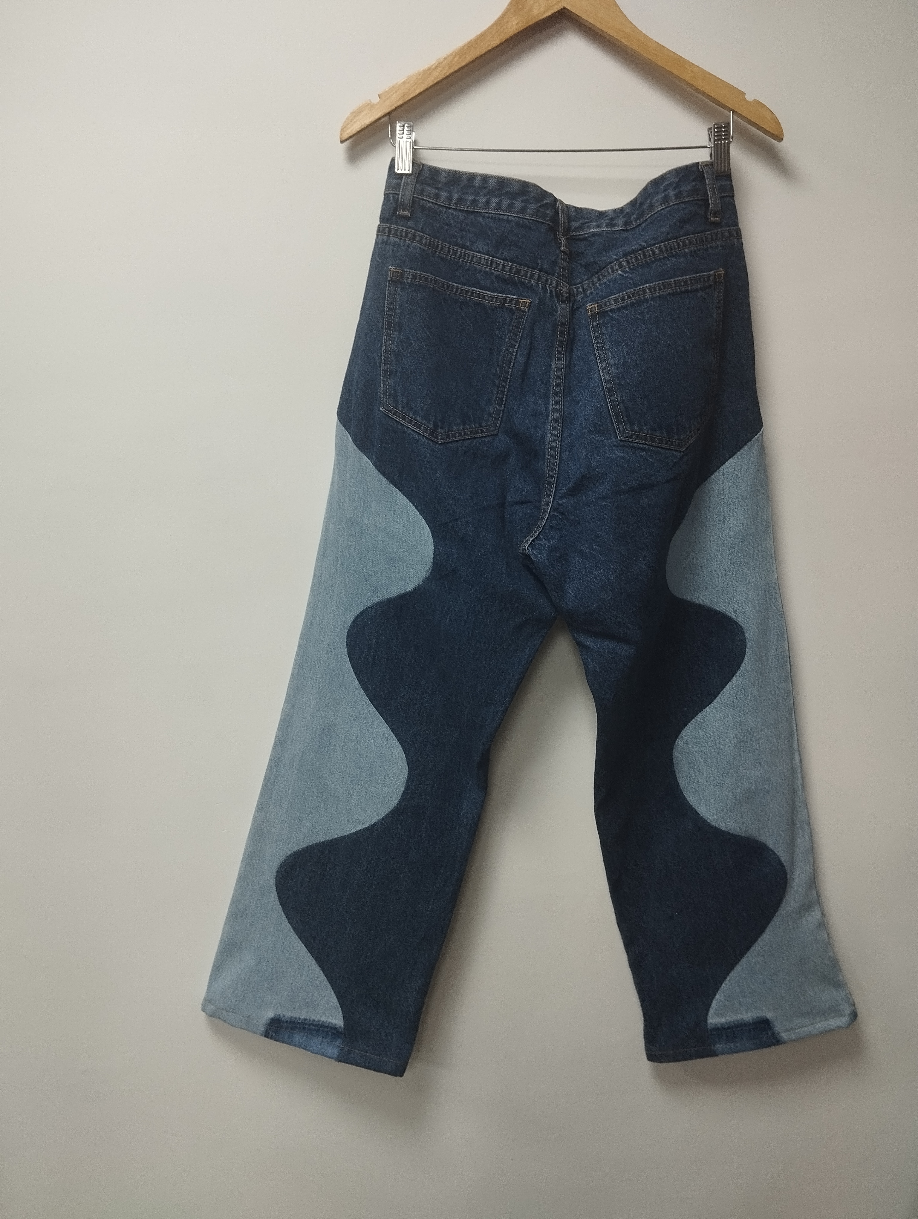 Überarbeitete Baggy Zwei-Farben Jeans 25 Stück