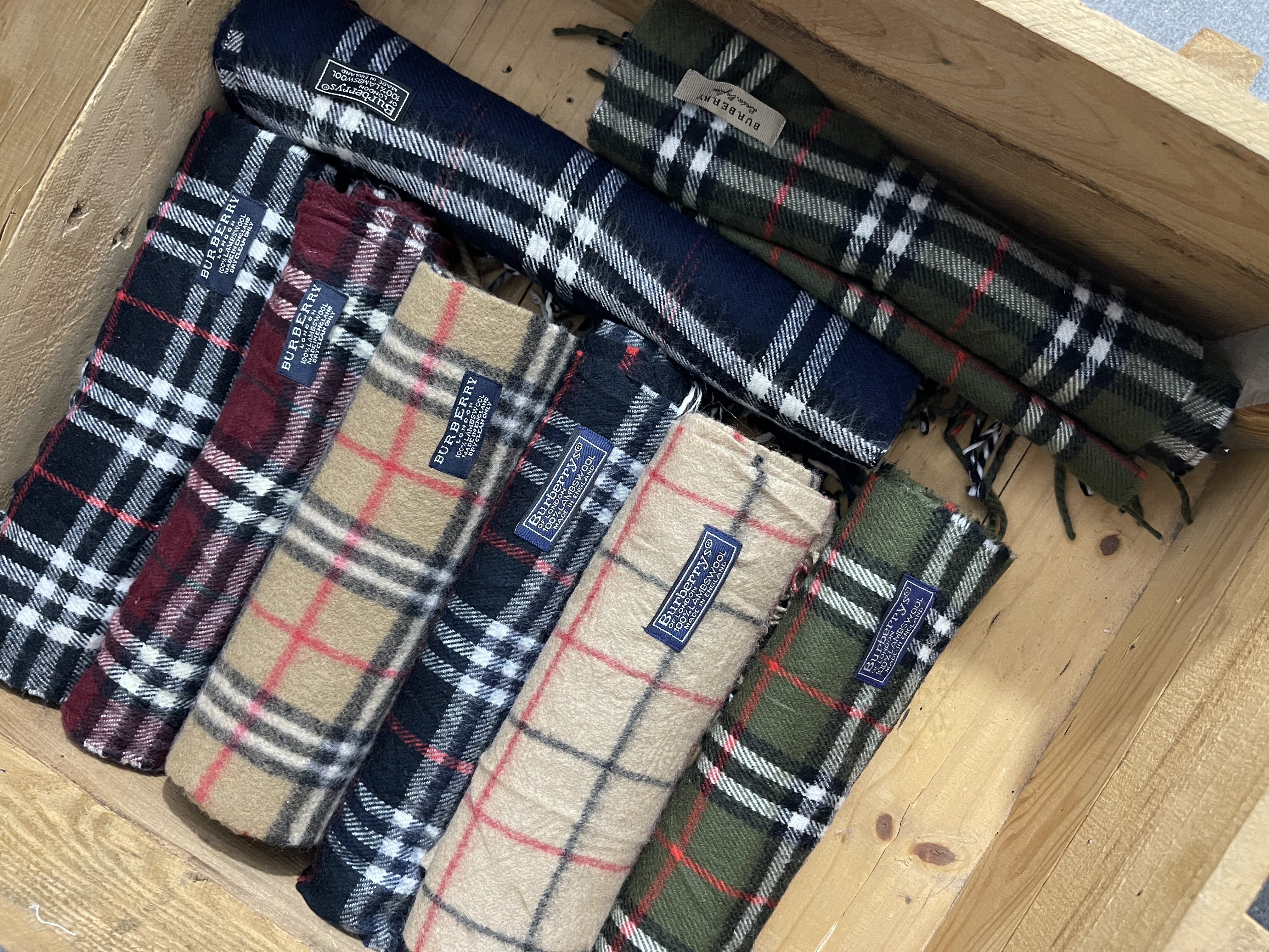 burberry scarves-30 pcs