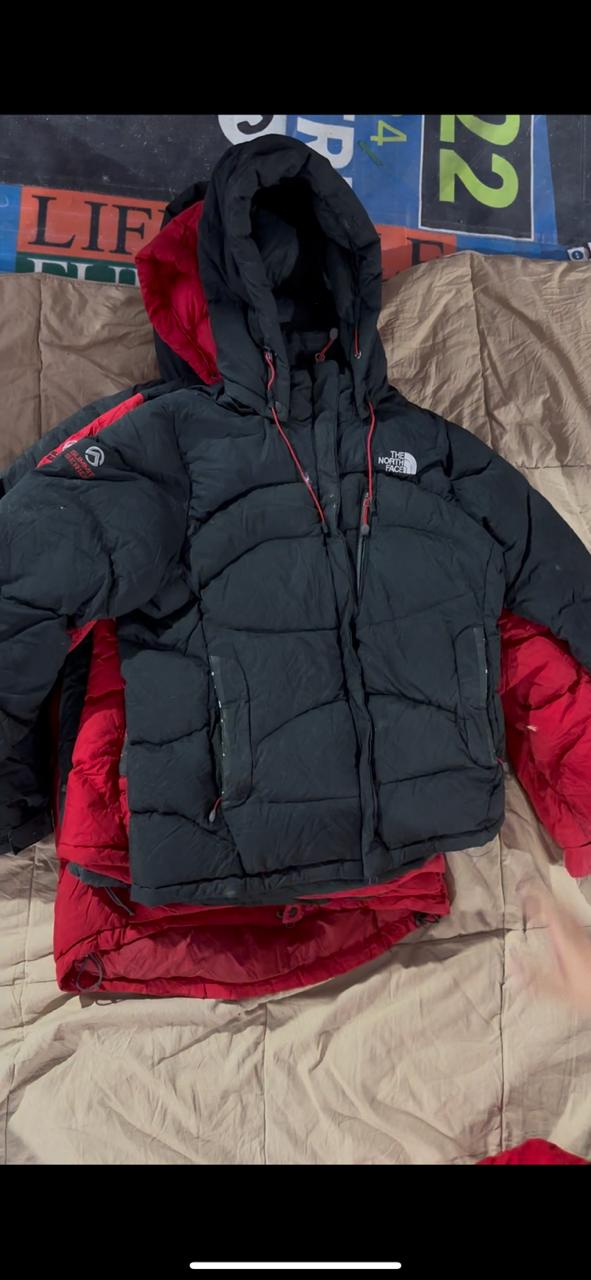 The North Face 700 800 Series Puffers - 6 Pieces