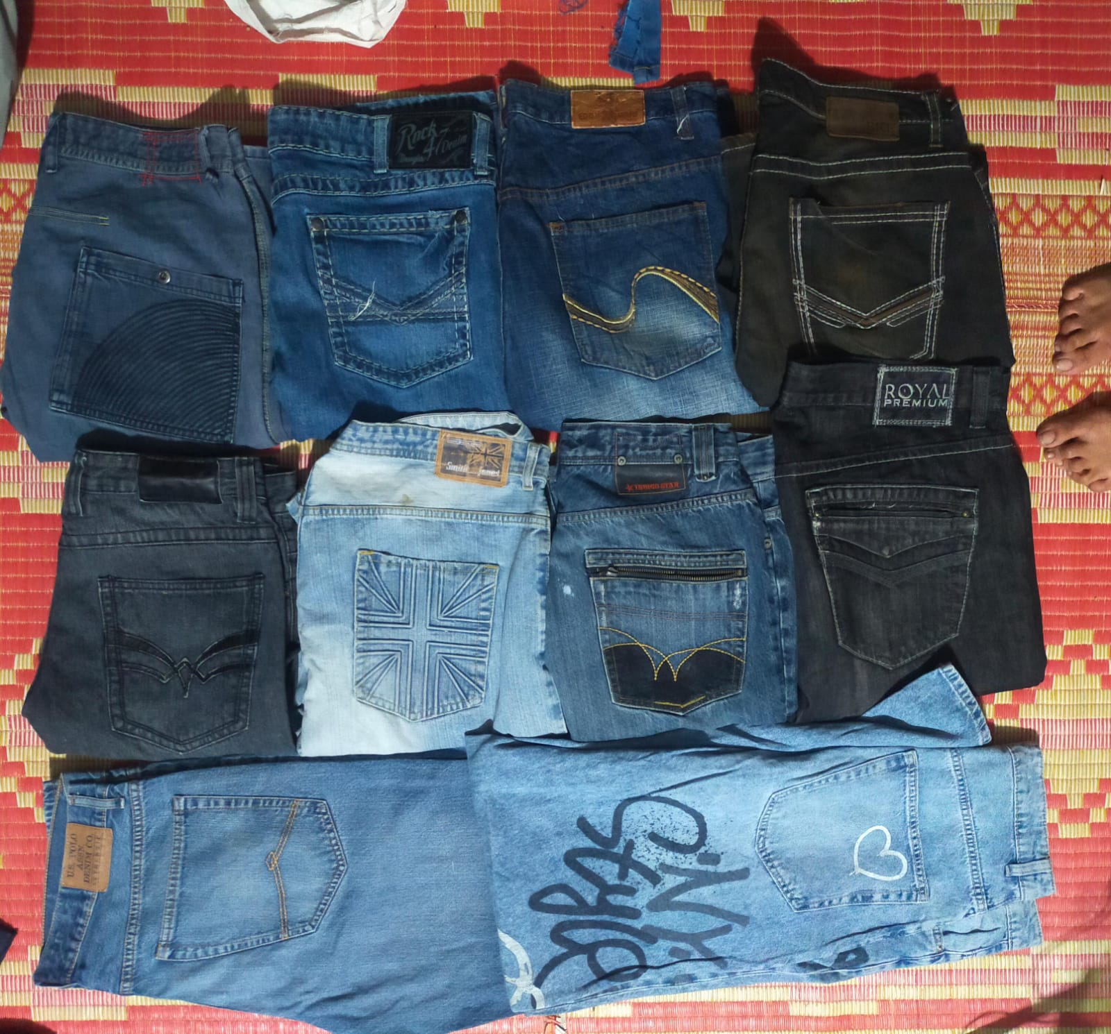 ID 73 U S A POLO AND OTHER MIX BRANDS JEANS TOTAL 10  PIECES