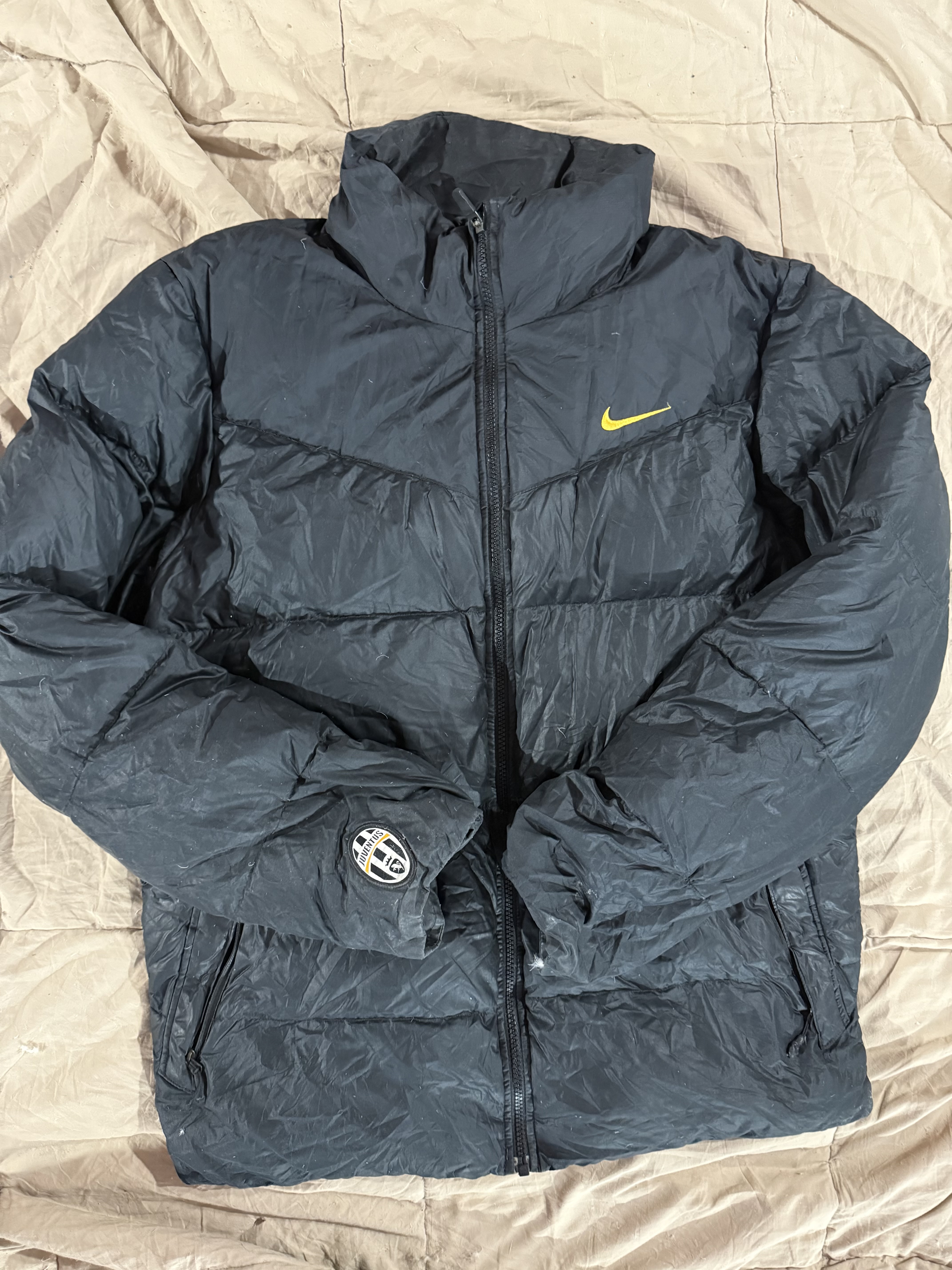 Nike Puffer Jackets - 12 Pieces