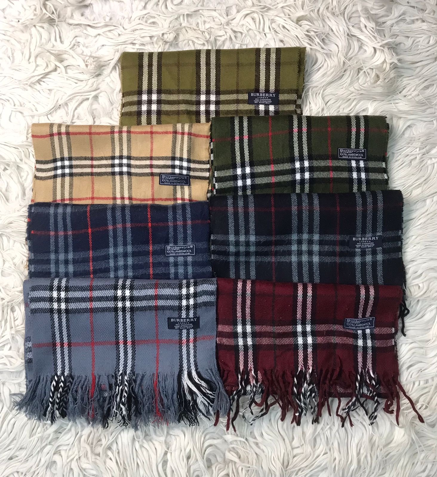 Burberry scarfs grade AB 30 pcs