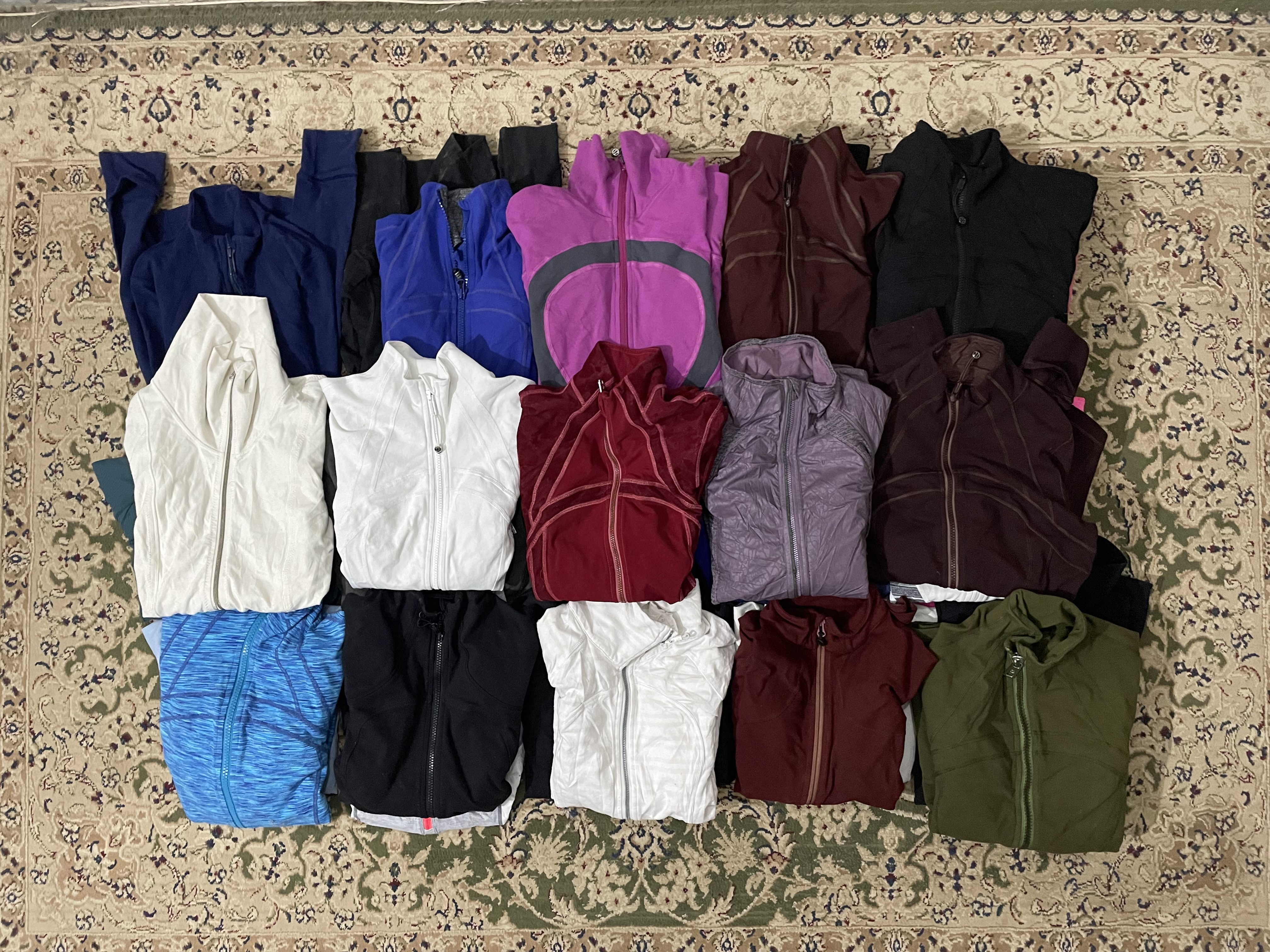 Lululemon jackets 100 pieces