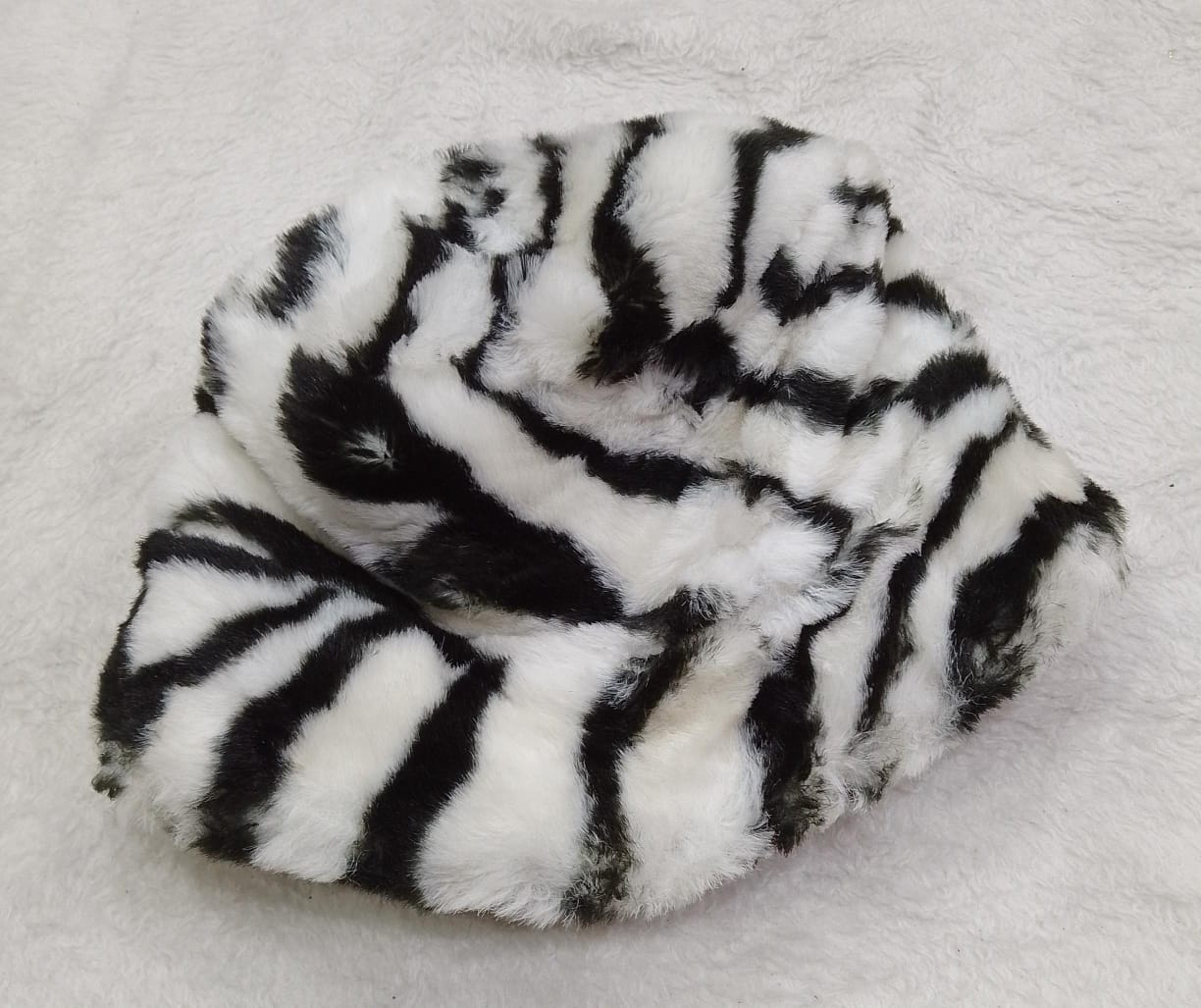 CR3420 Vintage Winter Caps - 10 Pcs