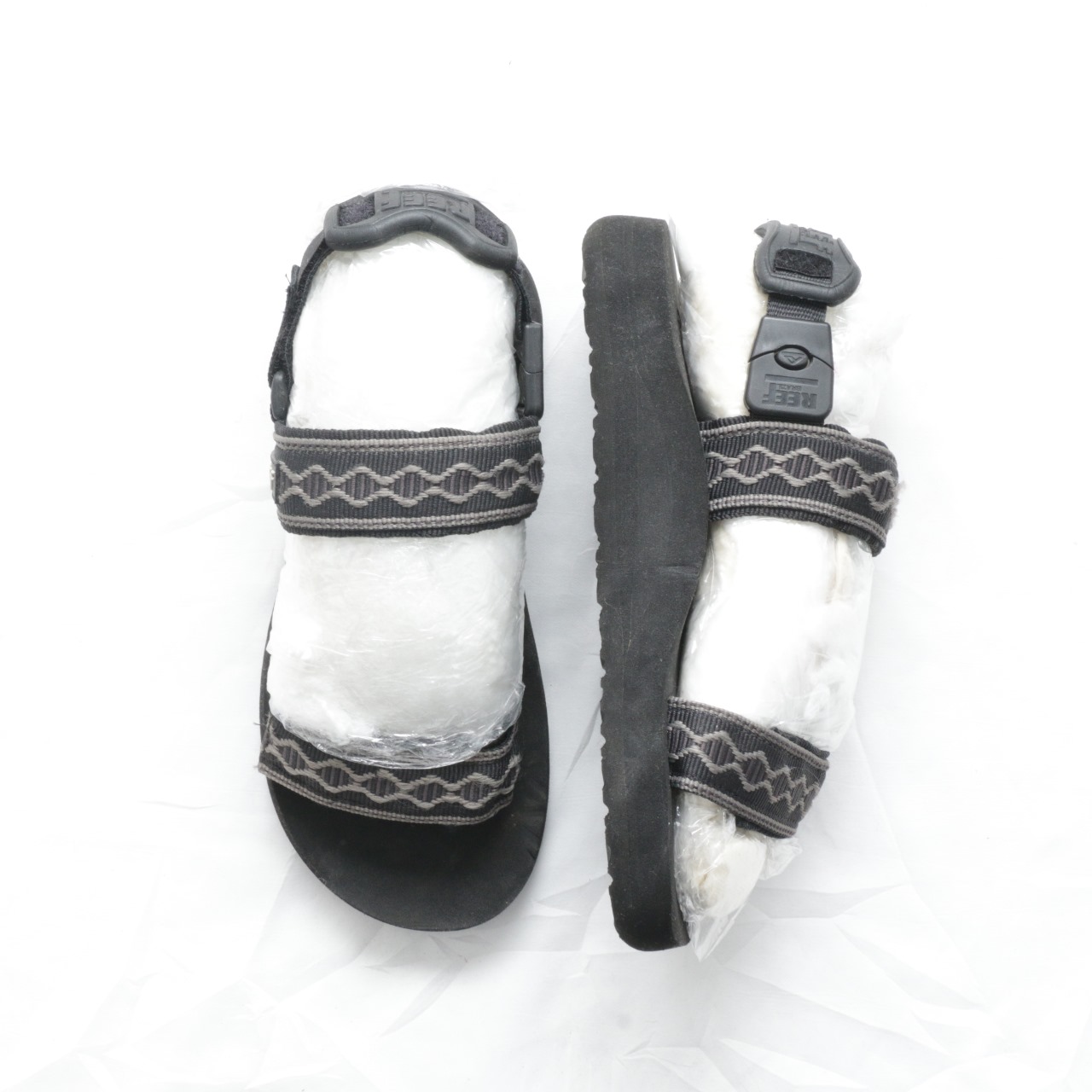 CR3422 Mix Brand Sandals - 30 Pcs