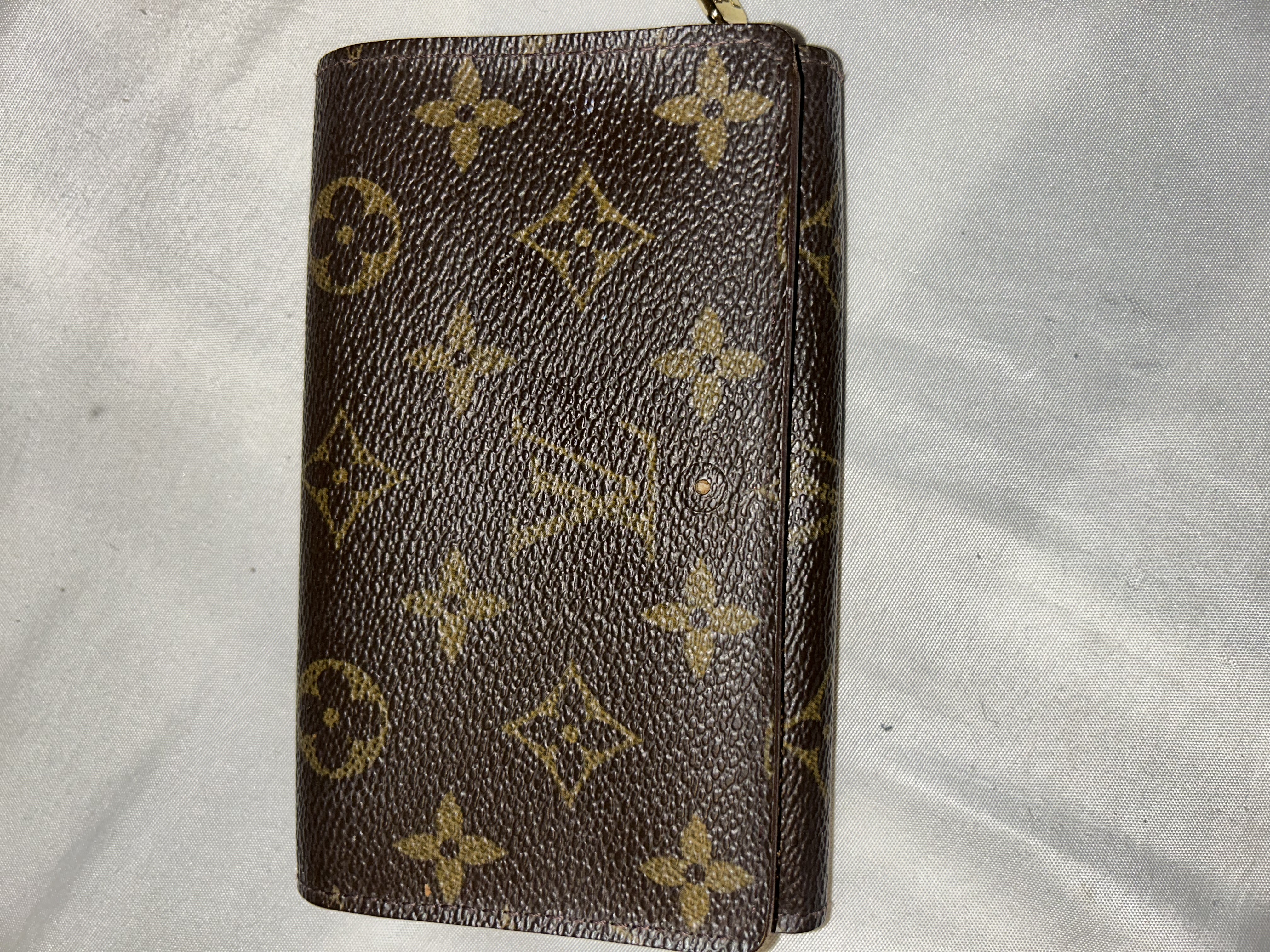 Portafogli Louis Vuitton e pacchetto mix