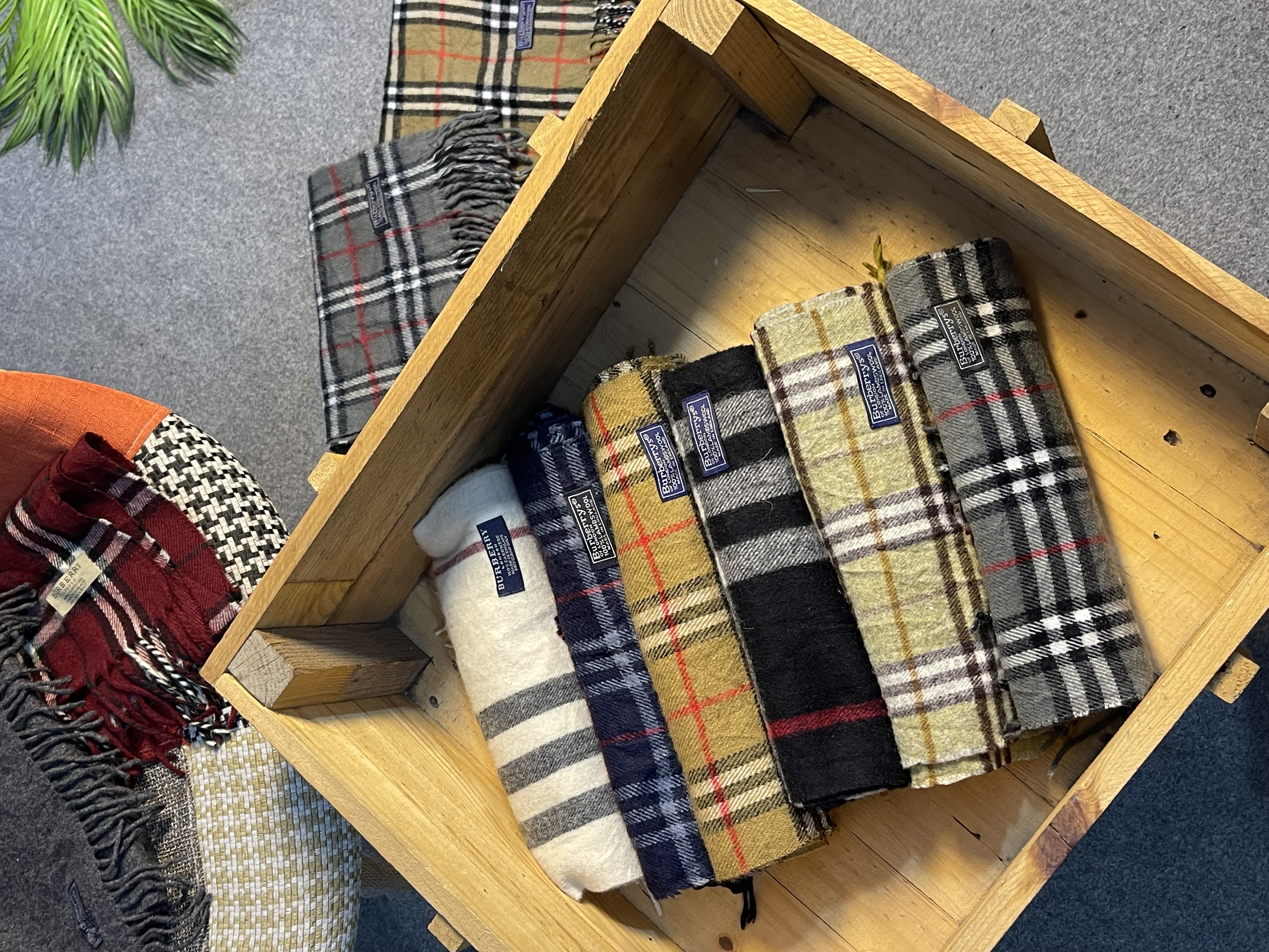 burberry scarfs-30pcs