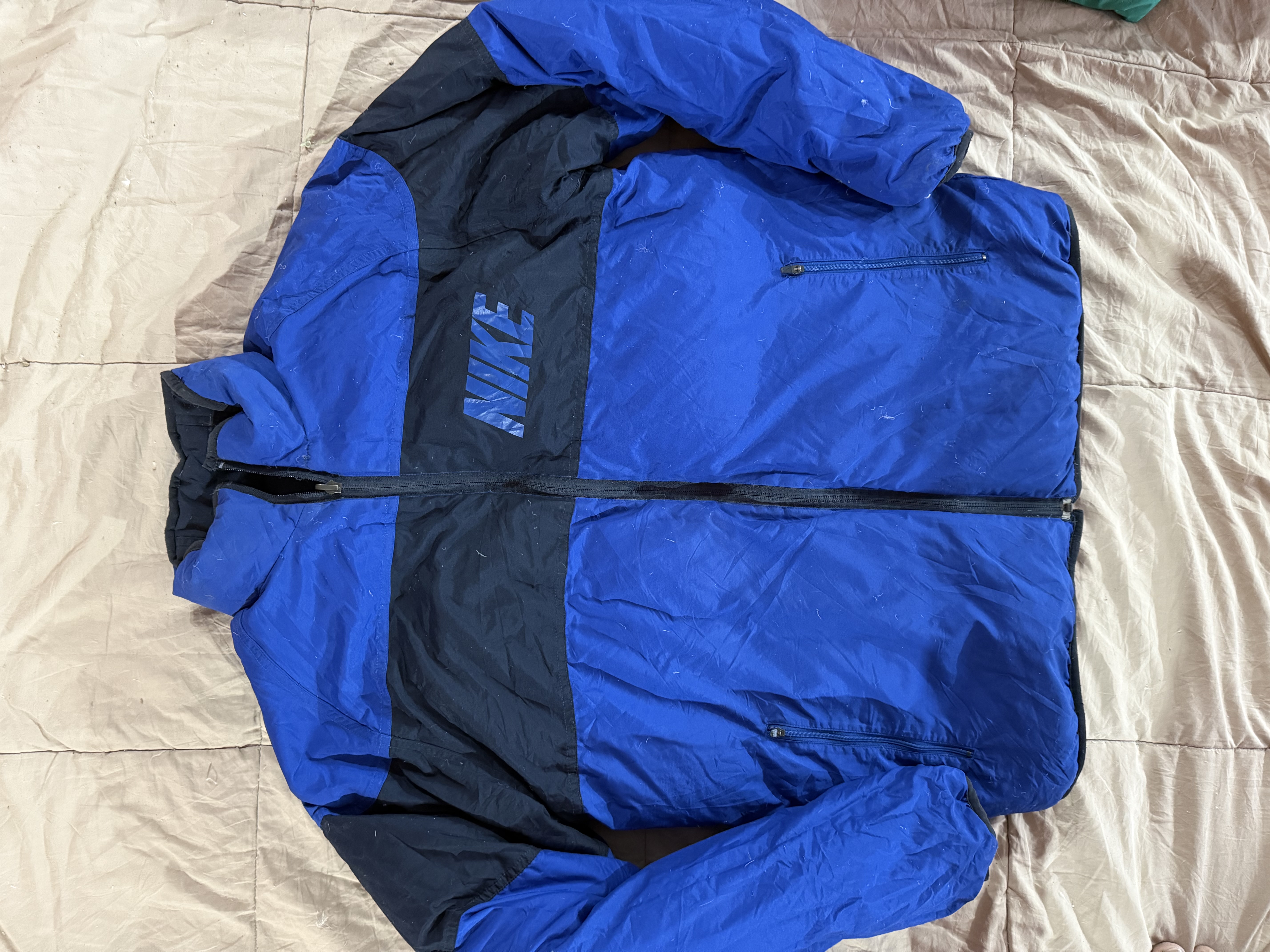 Nike Puffer Jackets - 15 Pieces