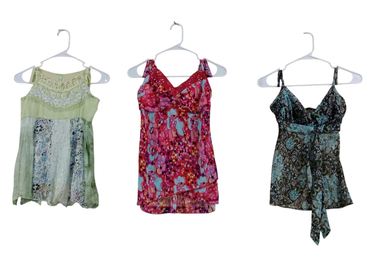 Aesthetic appealing tops - 45 pcs - jan25/25