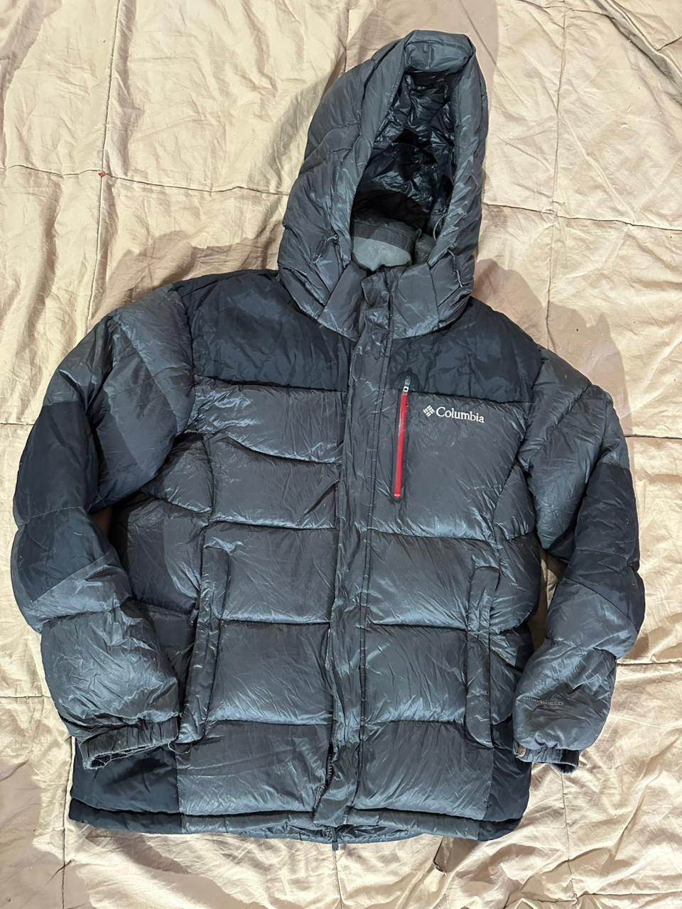 Columbia ONLY PUFFY Puffer Jackets - 14 Pieces