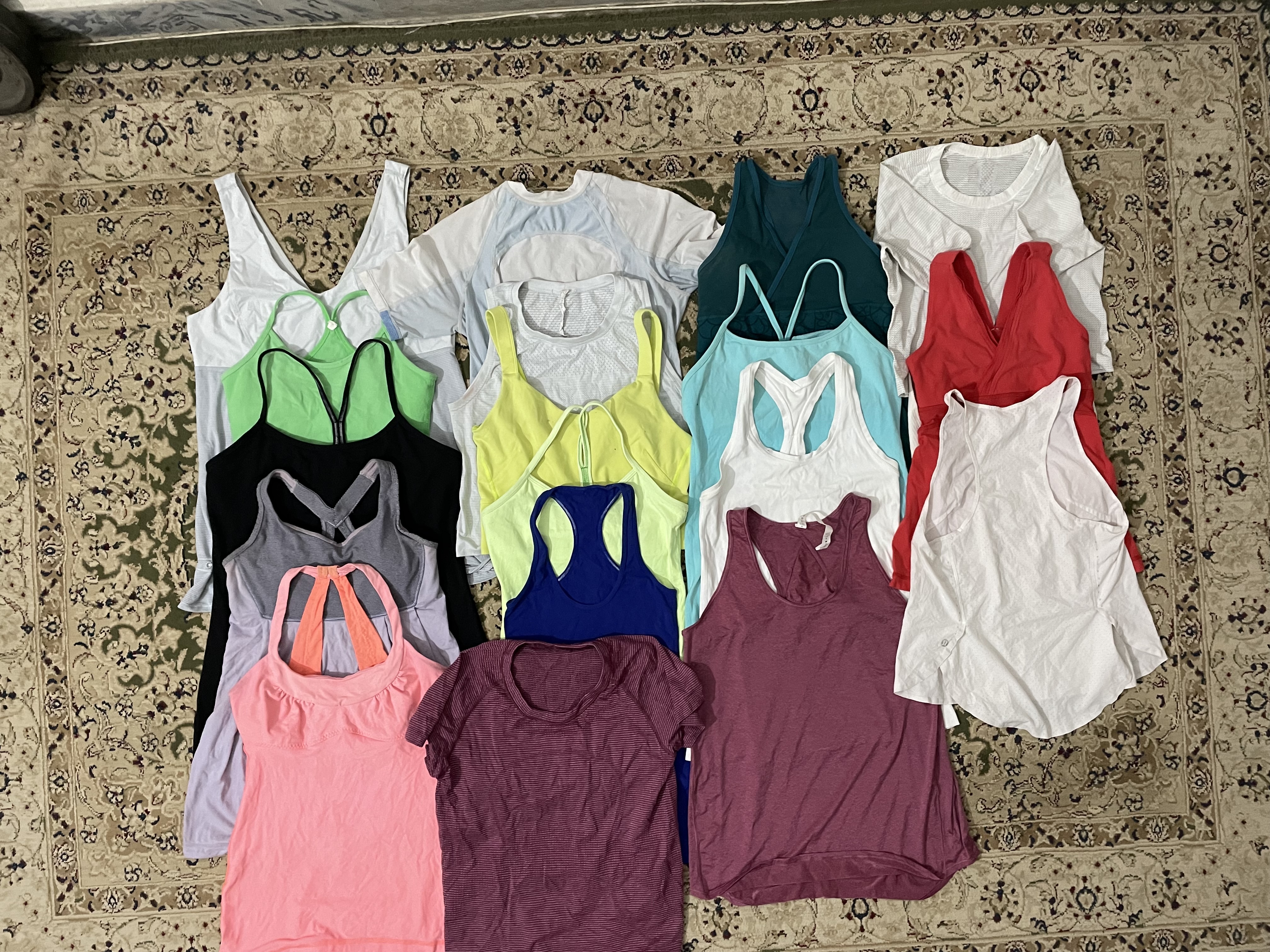 Lululemon Mix tops