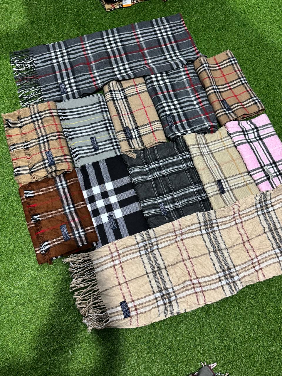 Burberry scarves 50 pcs