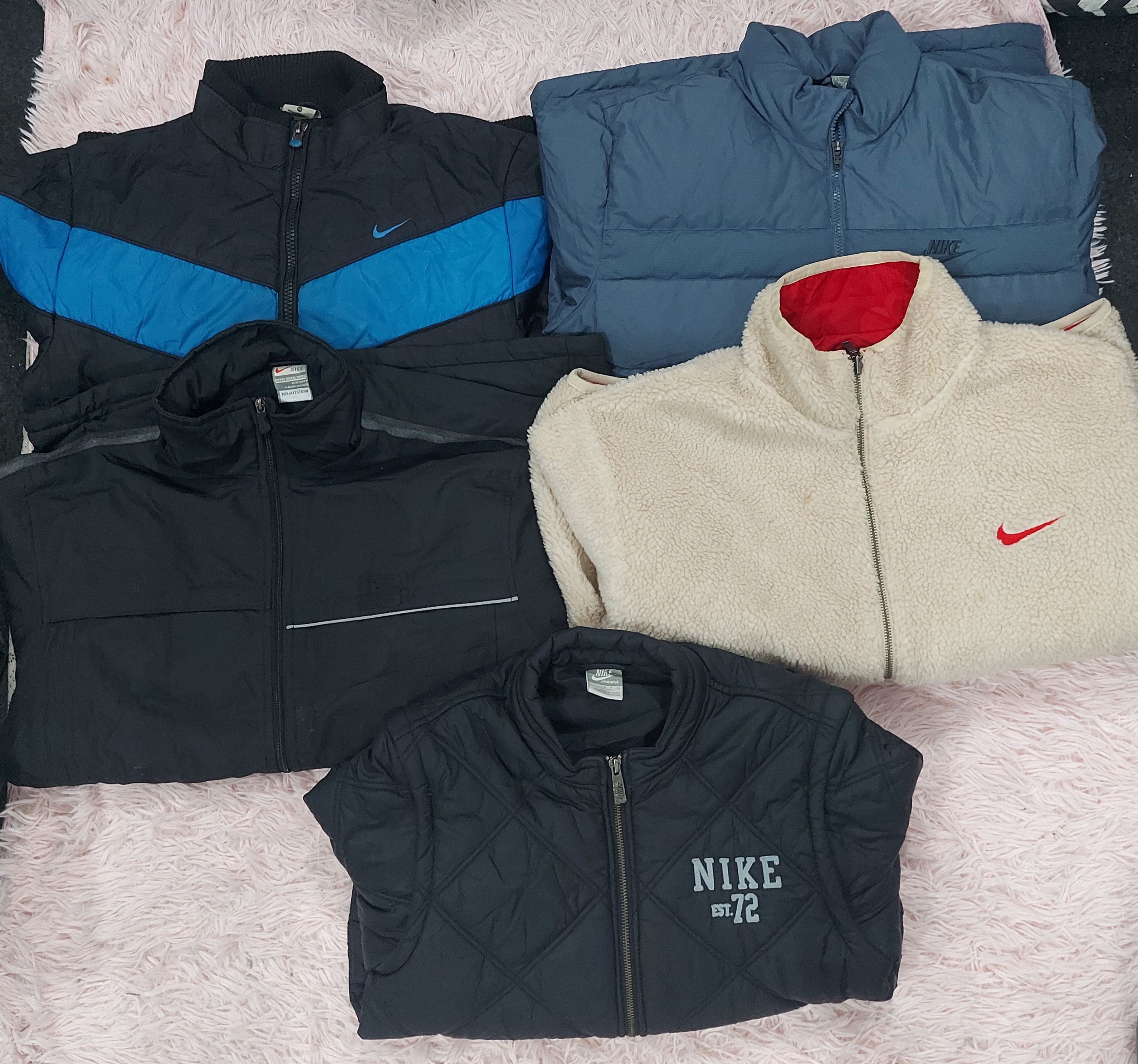 Nike Puffer Jackets 10 Pcs