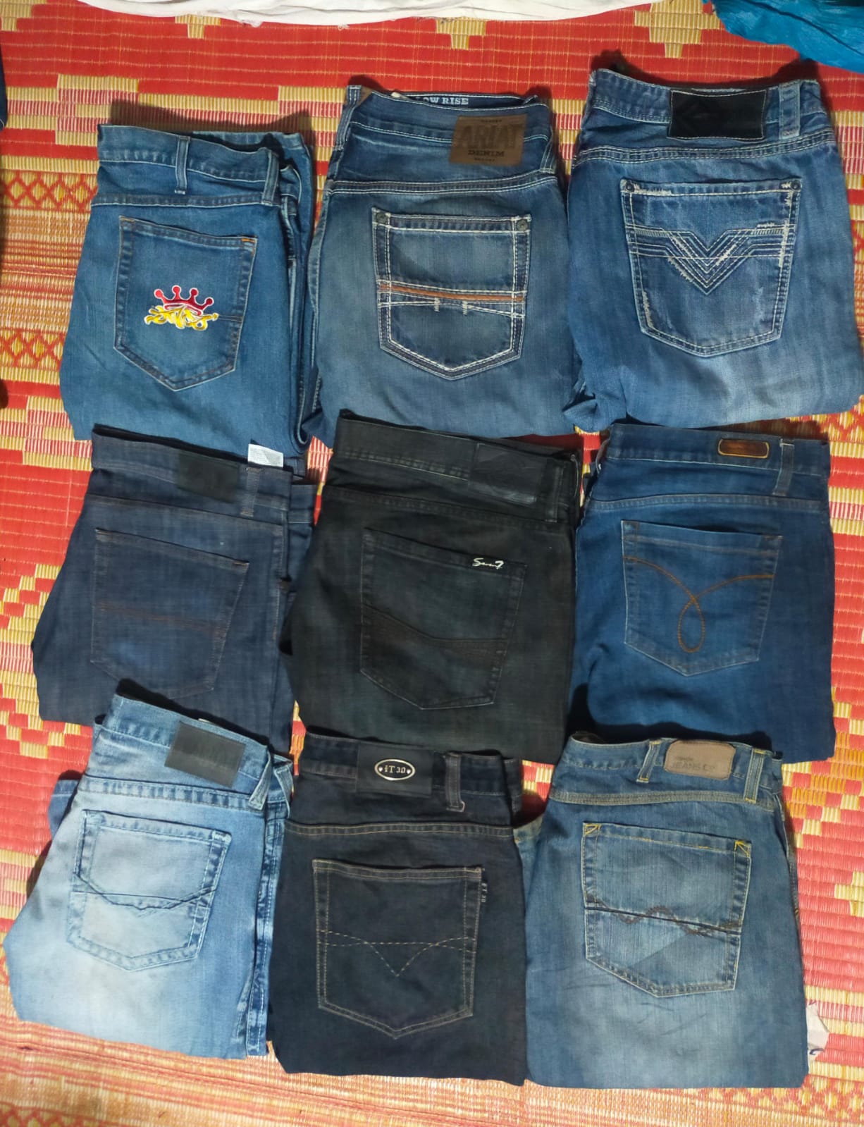 lD 307  LEVI, S BAGGY AND OTHER MIX BRANDS TOTAL 14  PIECES