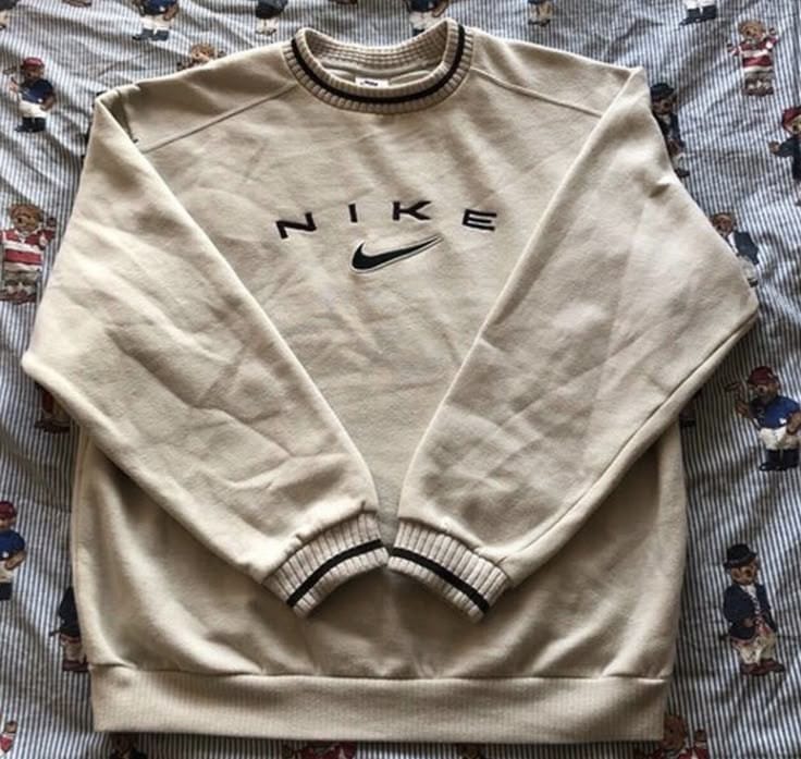 Mixed Brands Sweatshirt