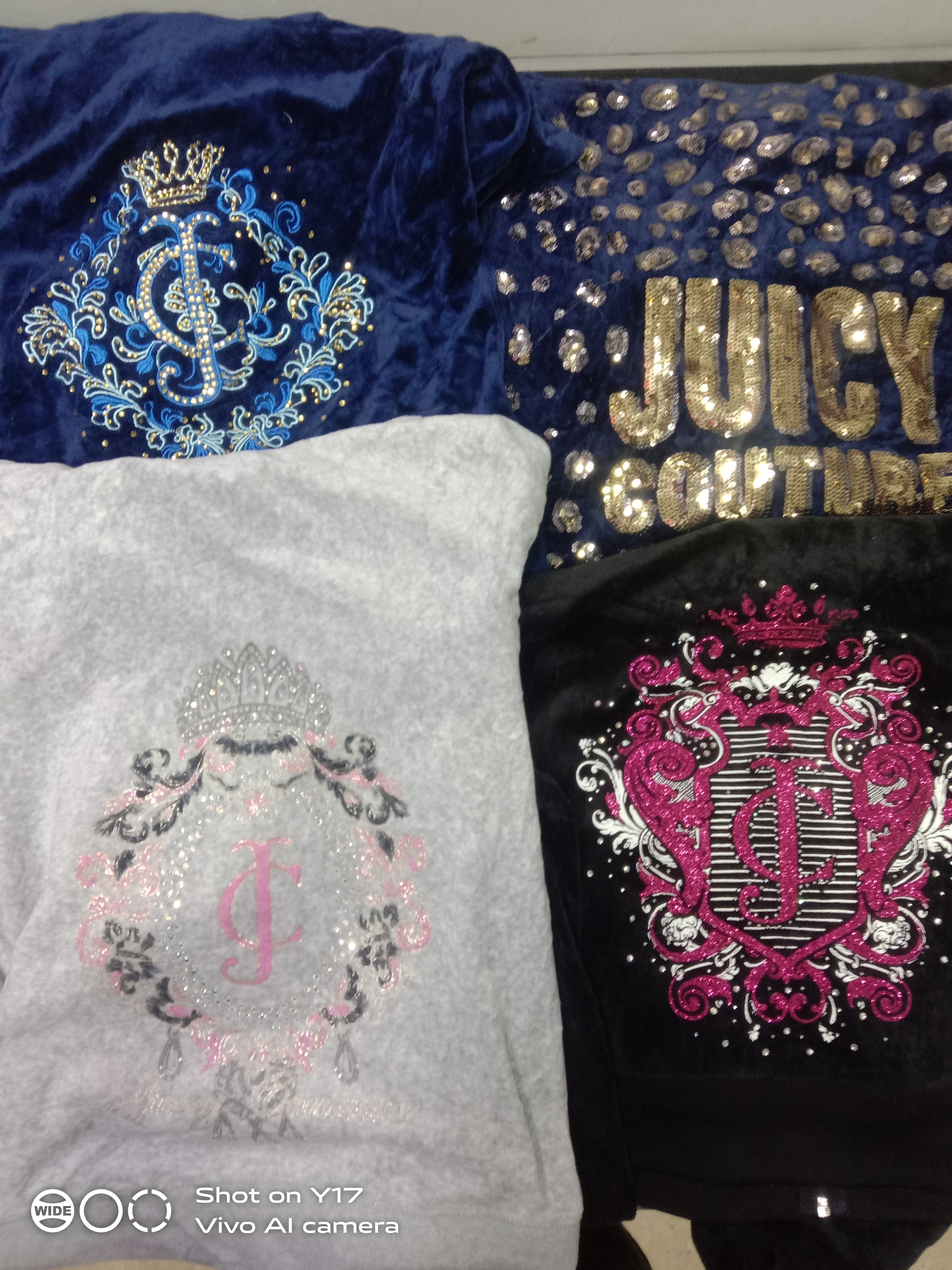 Sweat à capuche Juicy Couture - 20 pièces