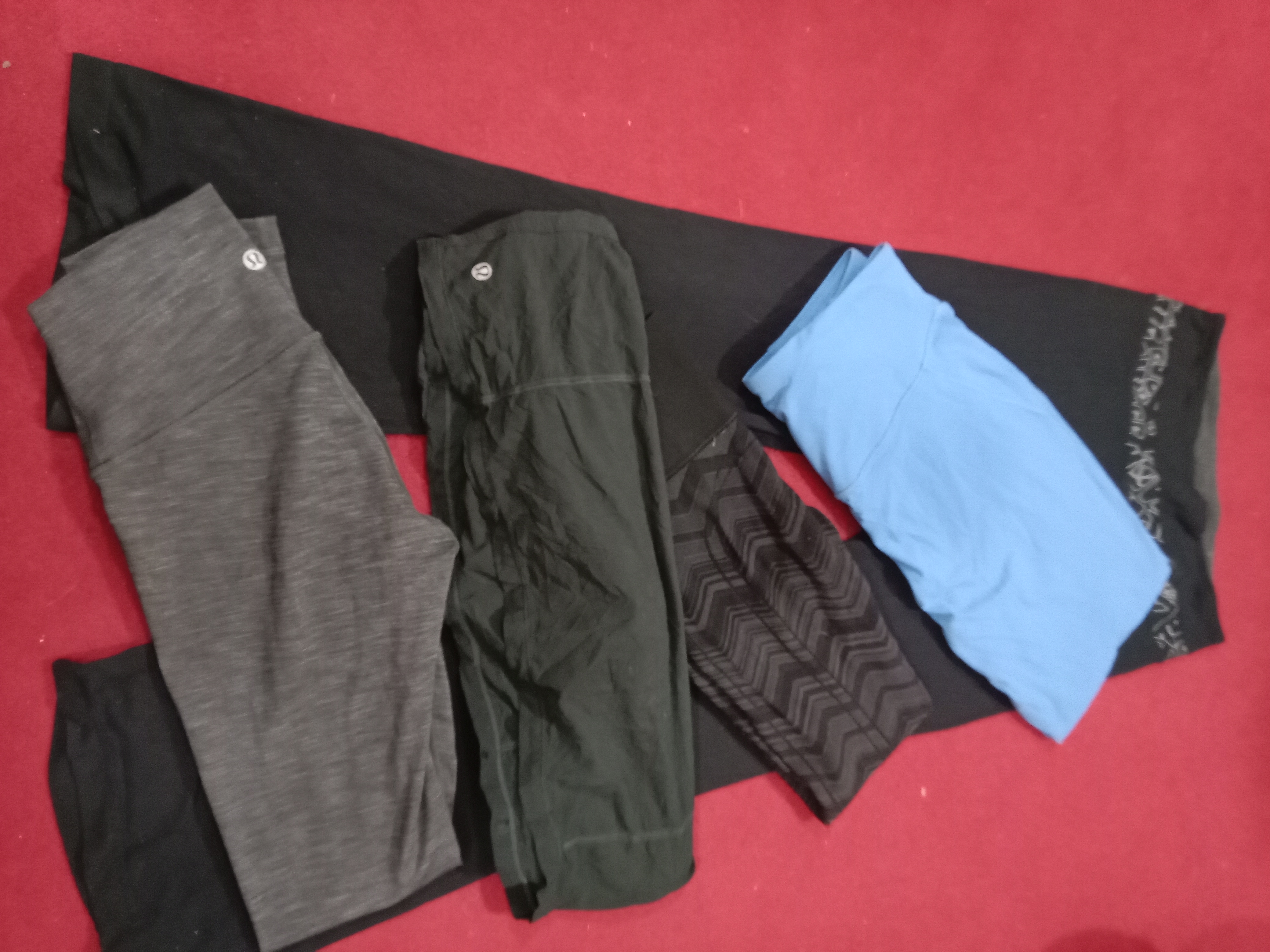 Lululemon Mix Bundle - 25 Pcs