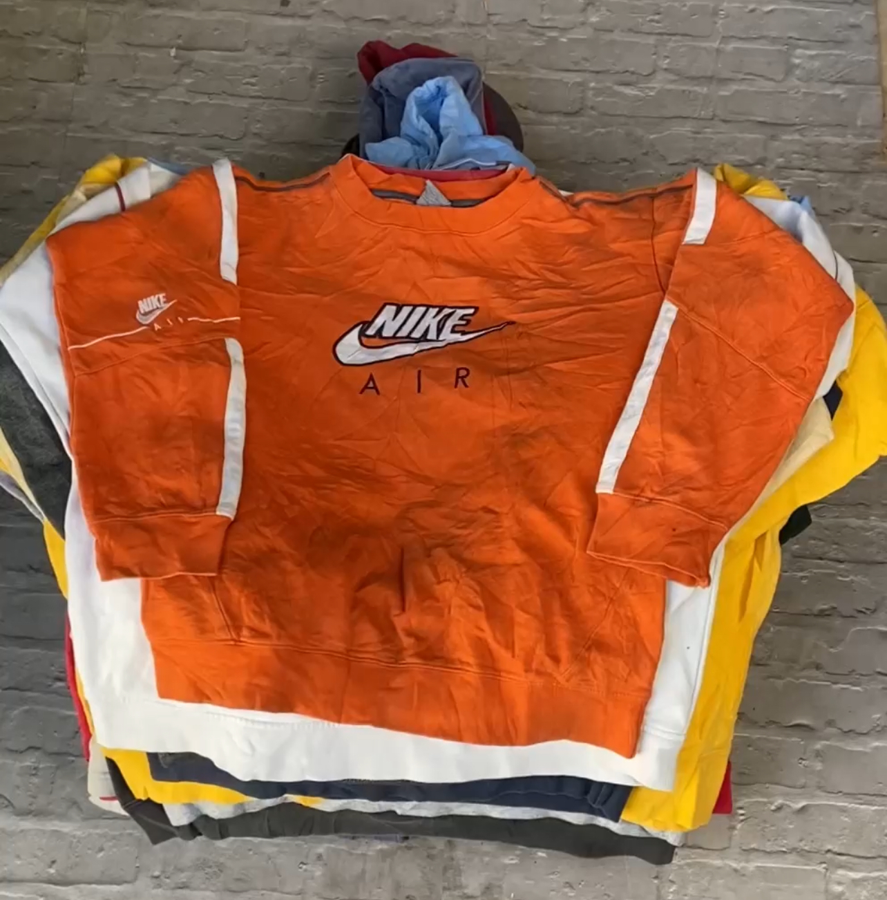 Nike adidas und Marken-Sweatshirts - 50 Stück