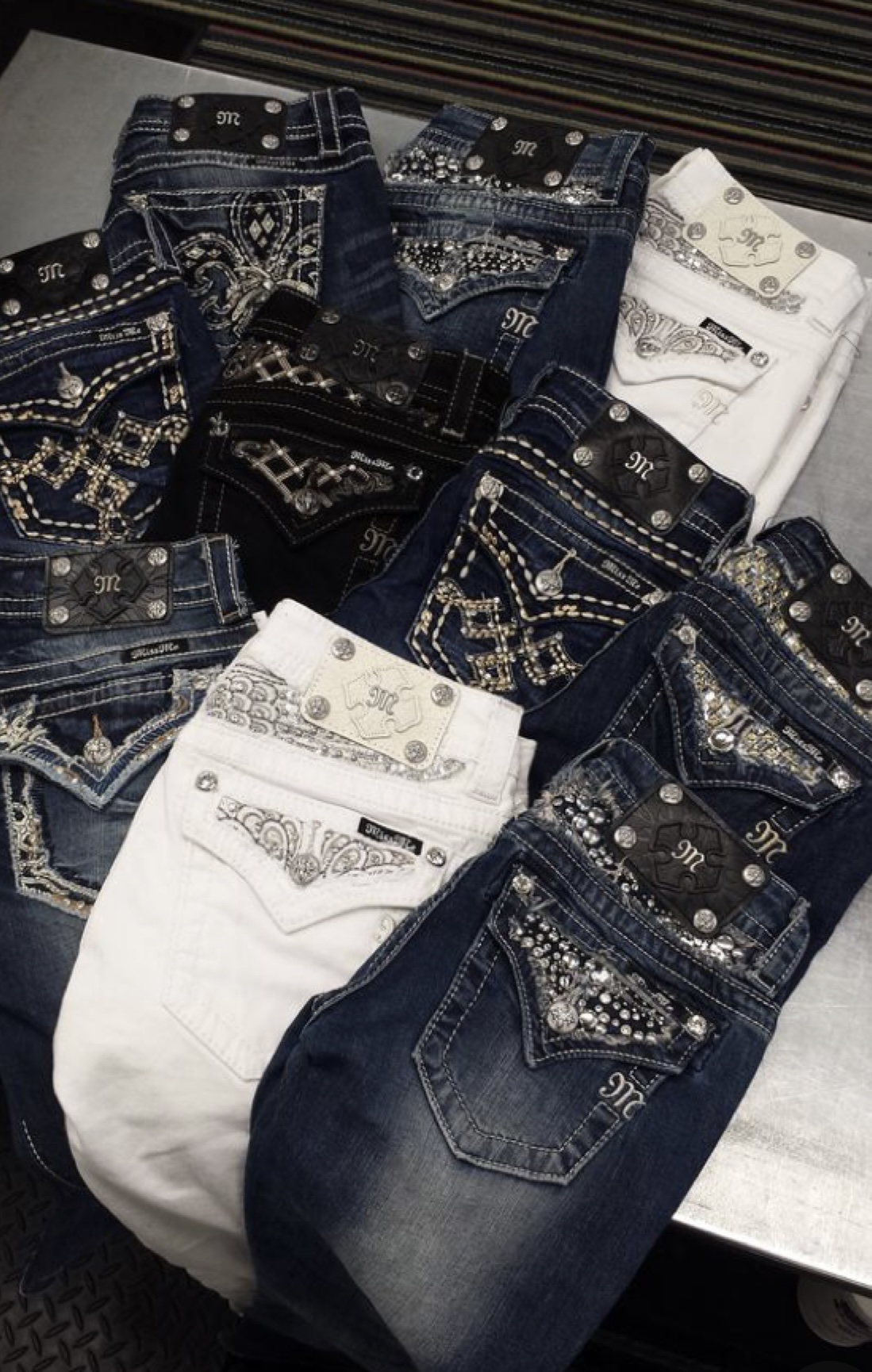 Miss Me / true religion / rock revival jeans de campana 50 Peice