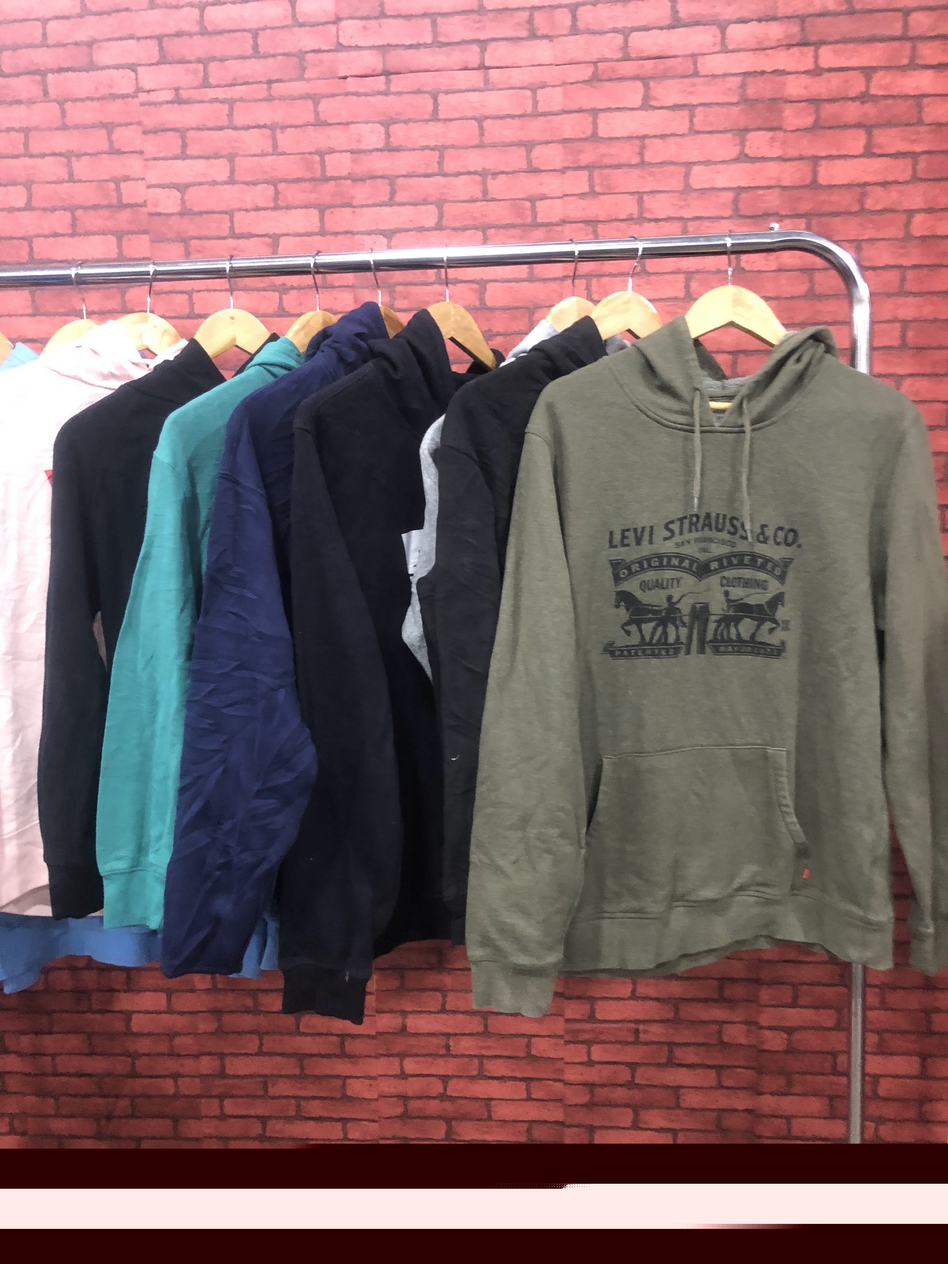 Men Levis Hoodies 10 Stück