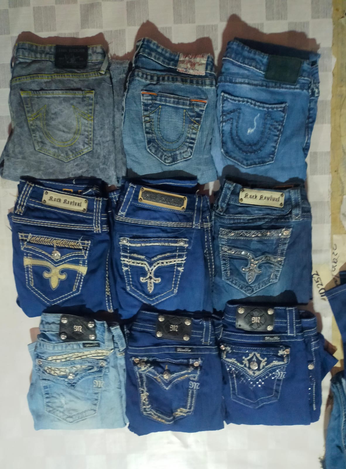 ID 262 MISS ME ROCK REVIVAL AND TRUE RELIGION TOTAL  10 PIECES