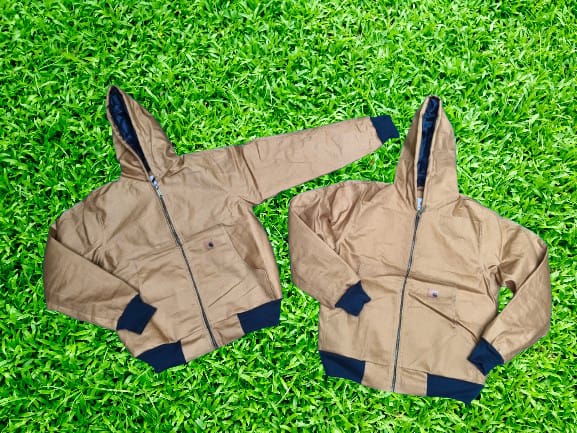 Jaqueta com capuz estilo Rework Carhartt camel