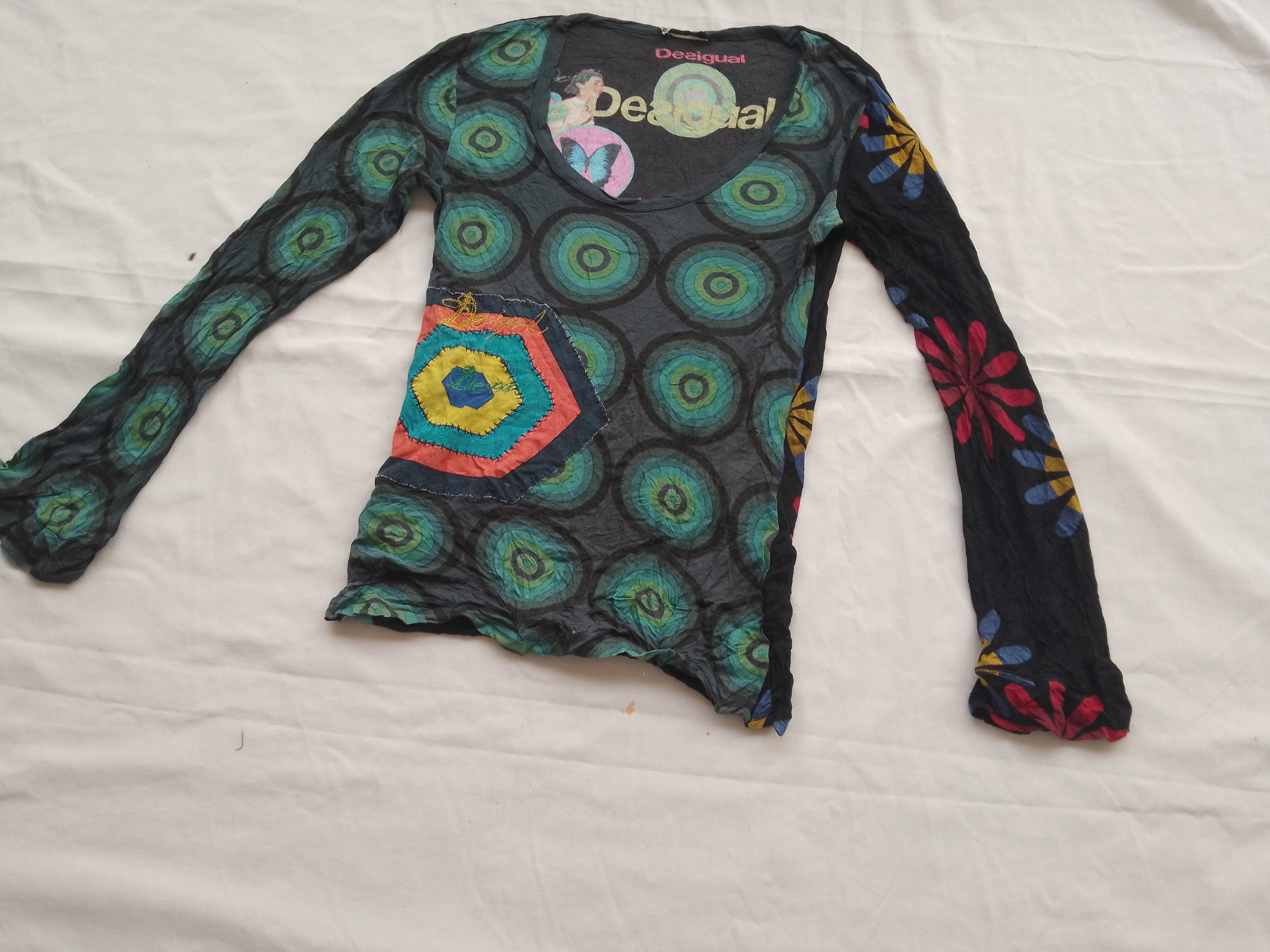 00s European Graphic Long Sleeve Tops Ft. Desigual