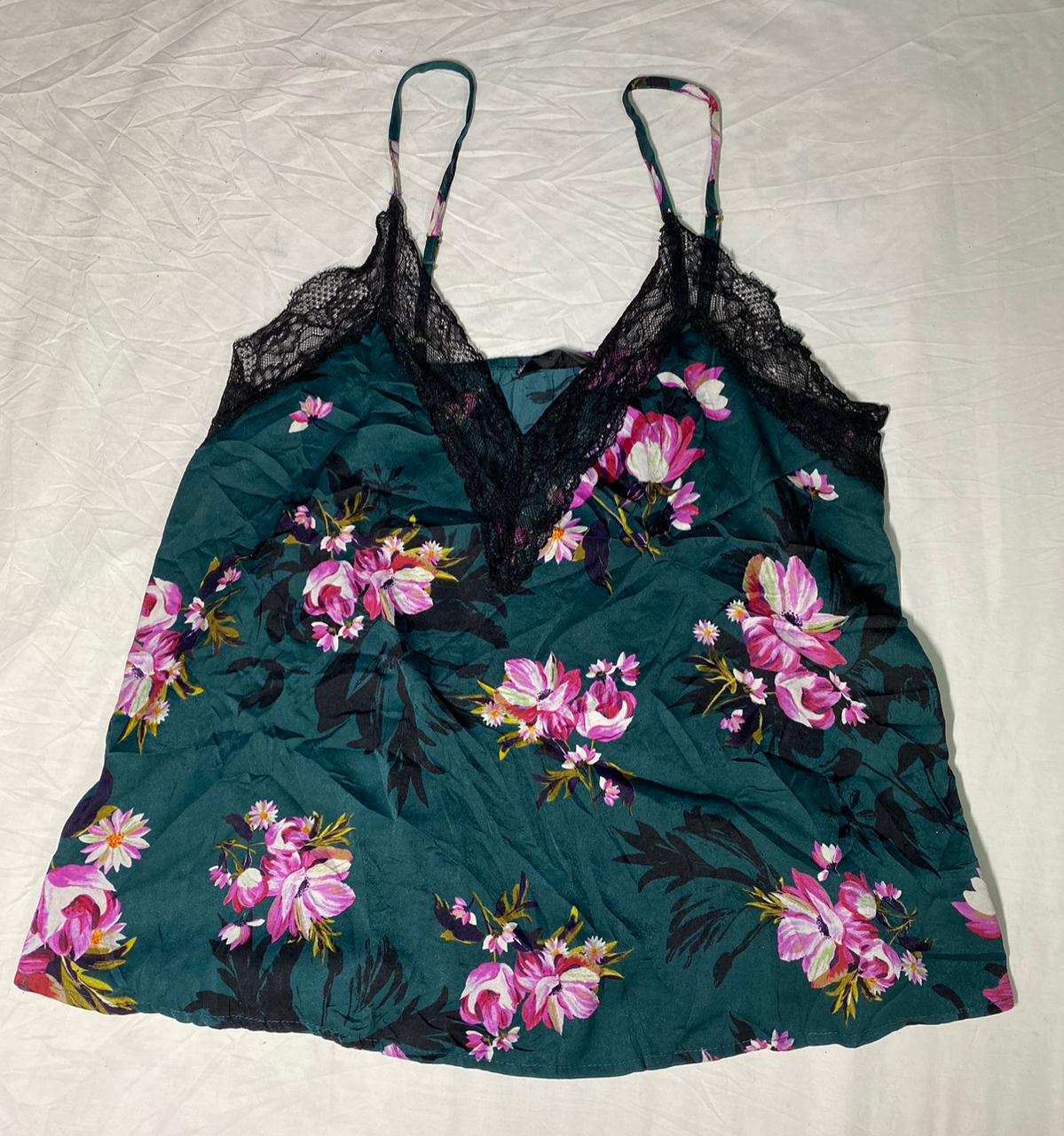 Gv 44 Y2k slip cami tops