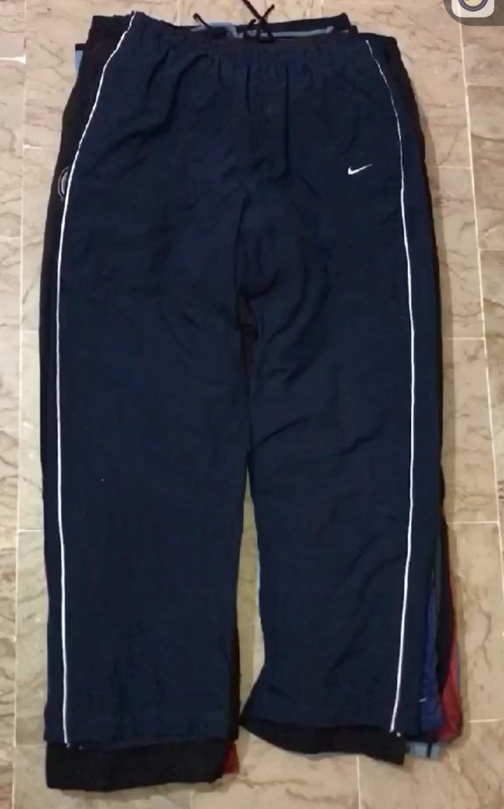 Custom handpick Classical Nike trackpant🔥