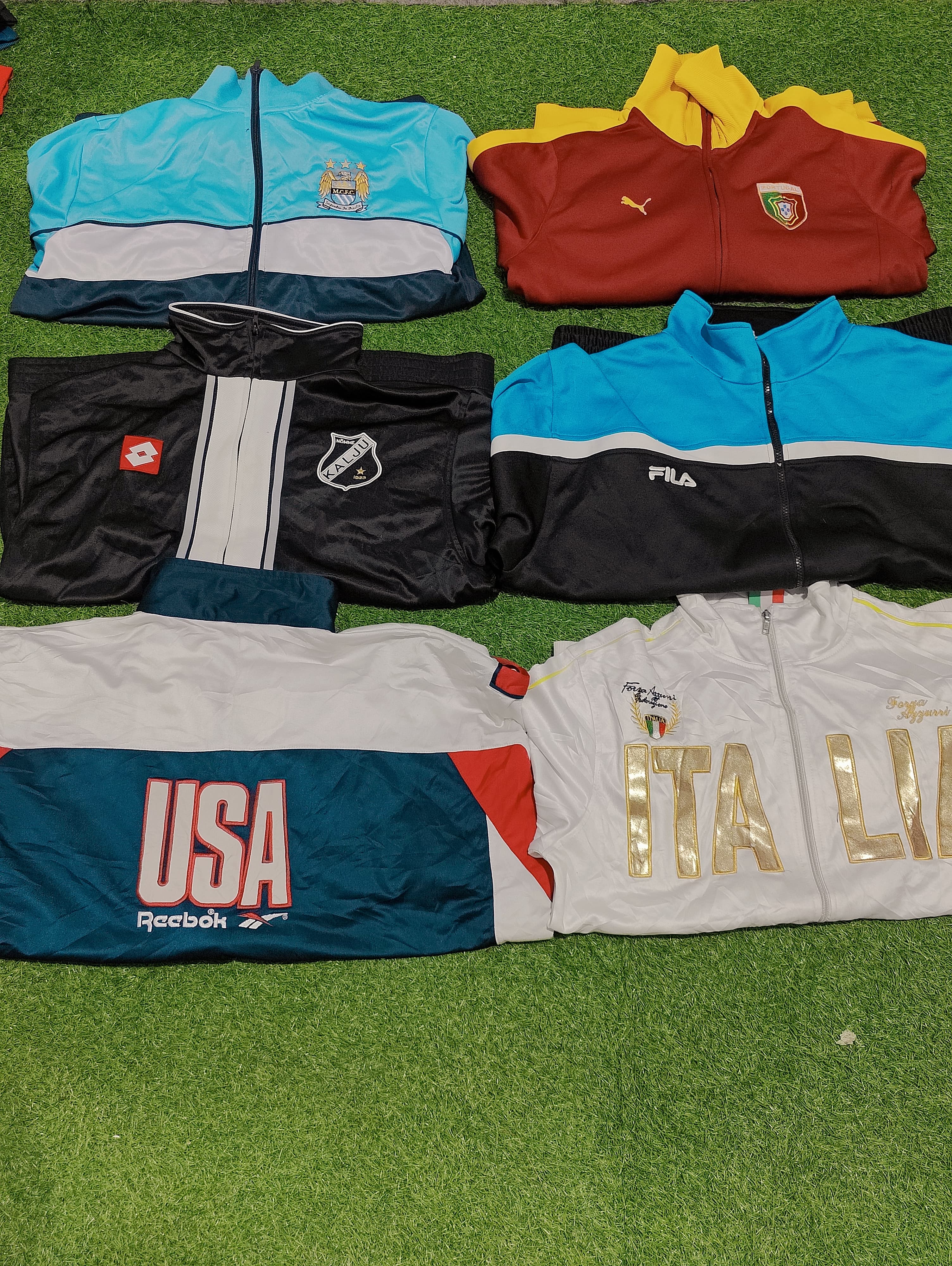 Vestes de sport mixtes en marques.