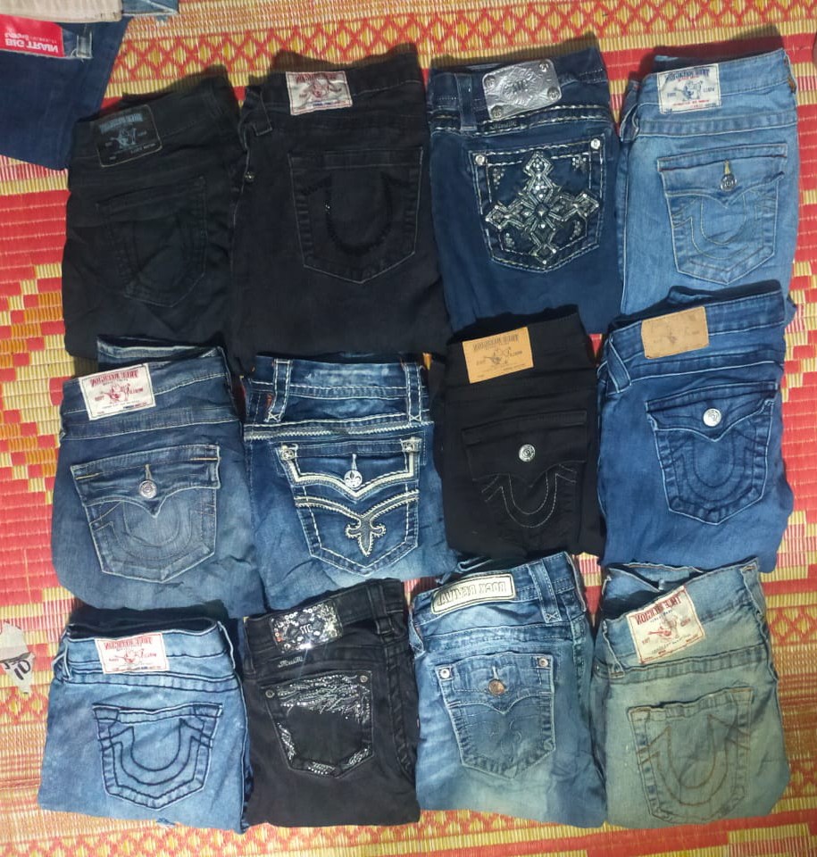 MISS Me ROCK REVIVAL TRUE RELIGION JEANS TOTAL 14 PIÈCES (ID 336)