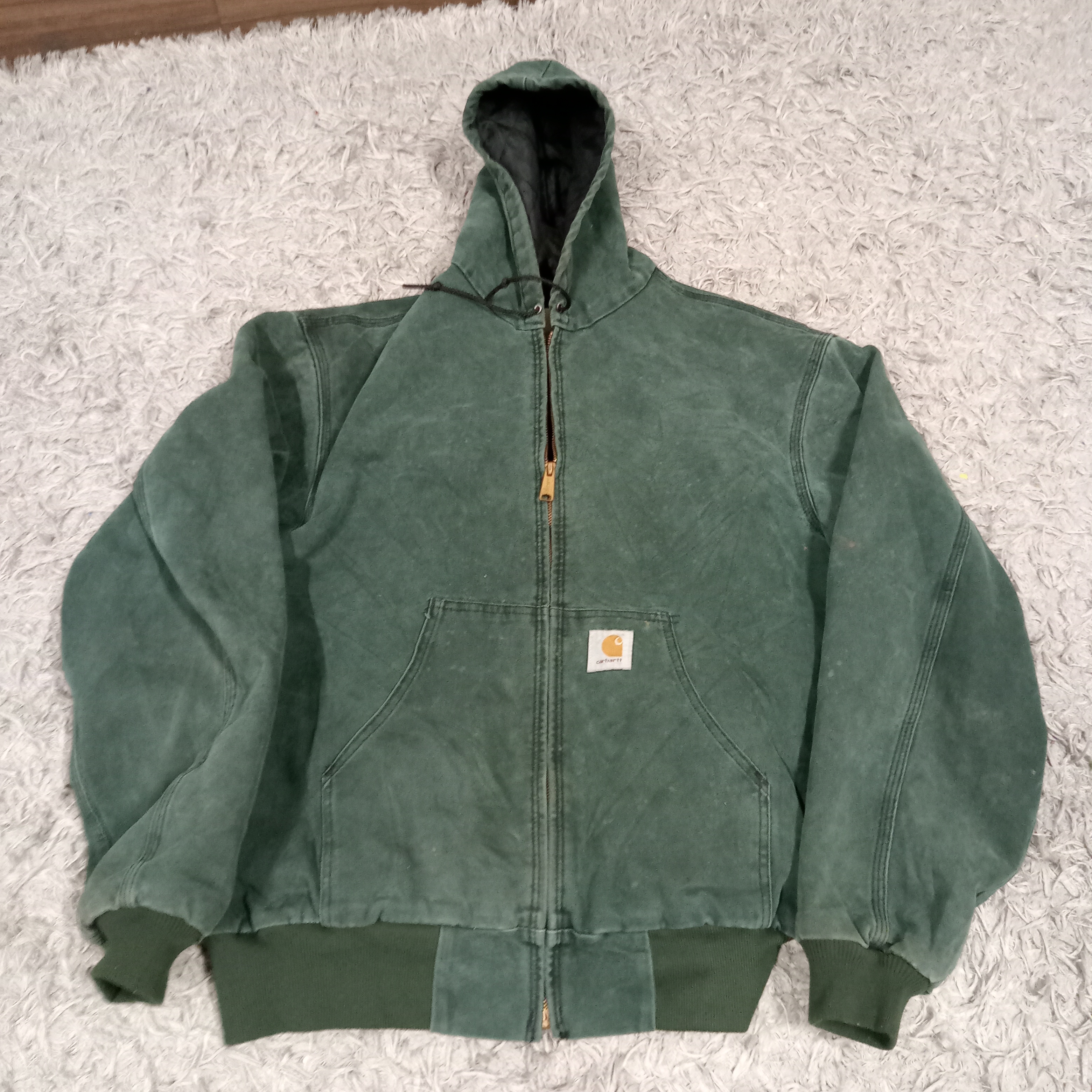 CARHARTT JACKETS - 07 PCS (A & C GRADE)