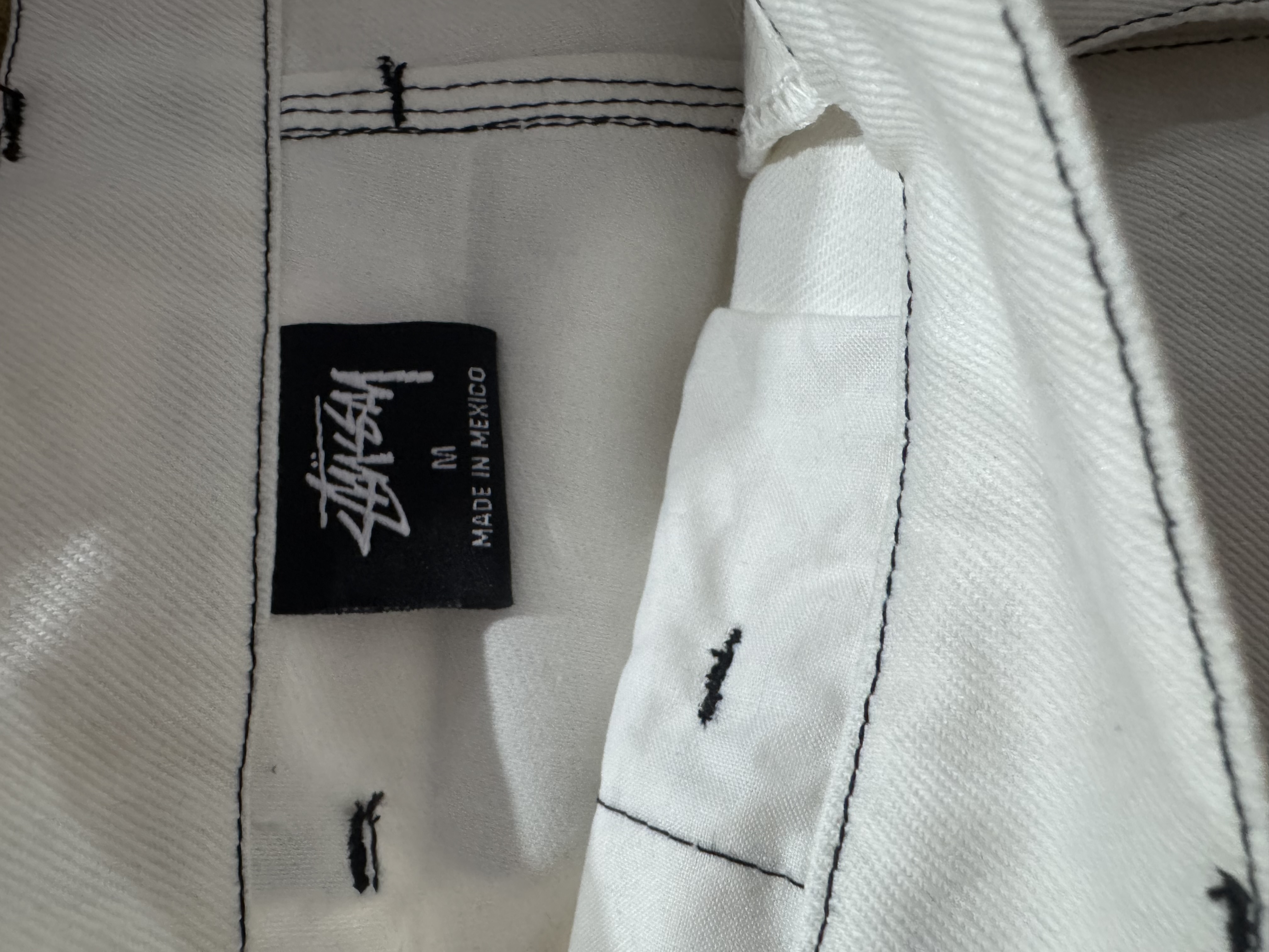 Rework Stil Stussy weiße Shorts