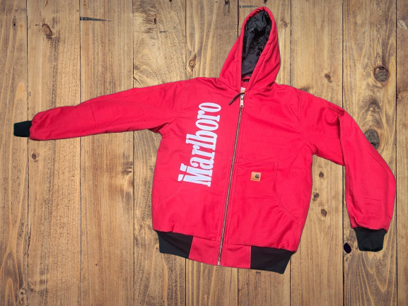 Rework-Stil Carhartt x Marlboro Kapuzenjacke