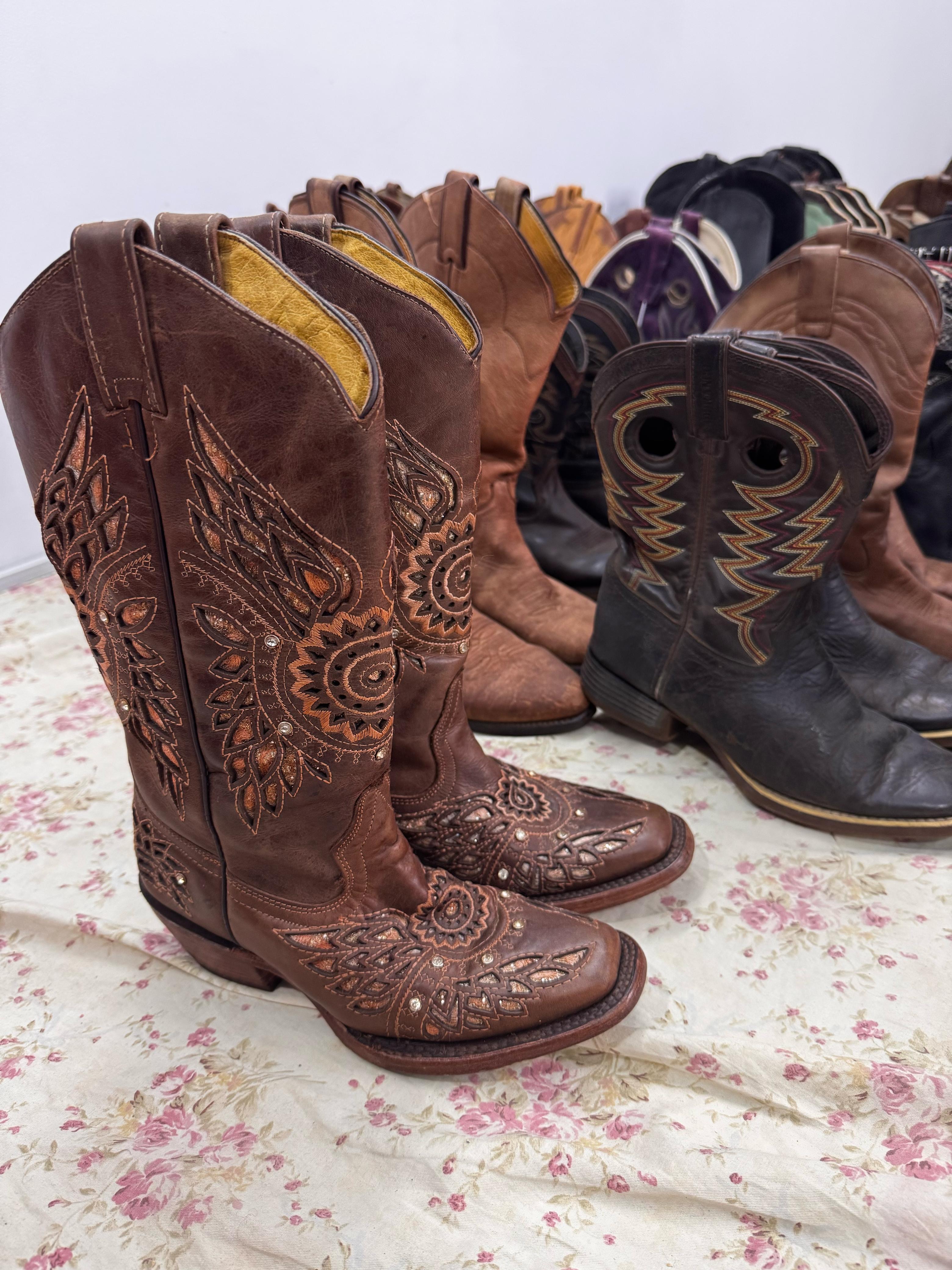 #VV822 Cowboy Boots 35PCs