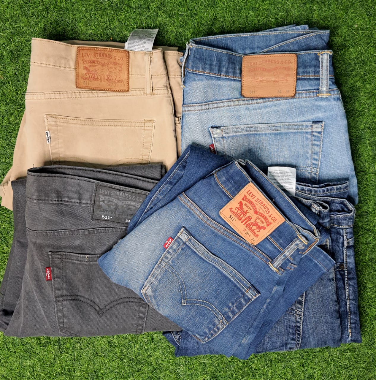 Levi's Jeans.