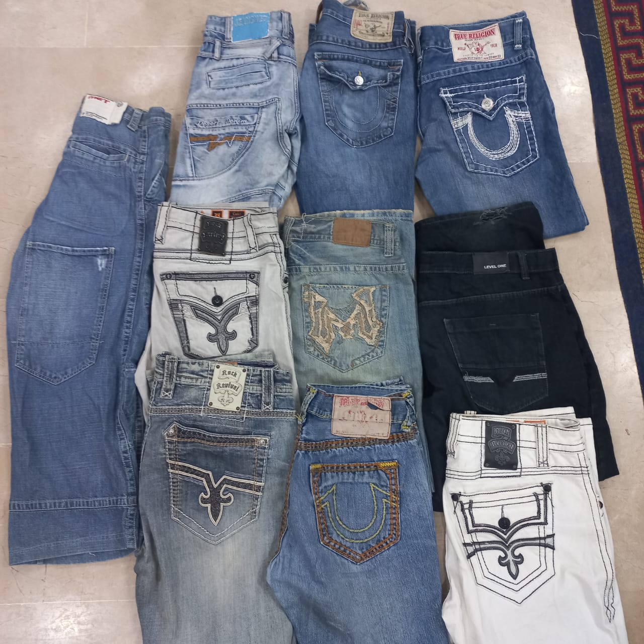 True Religion, rock revival et autres marques 2-P3-25 Unités 10