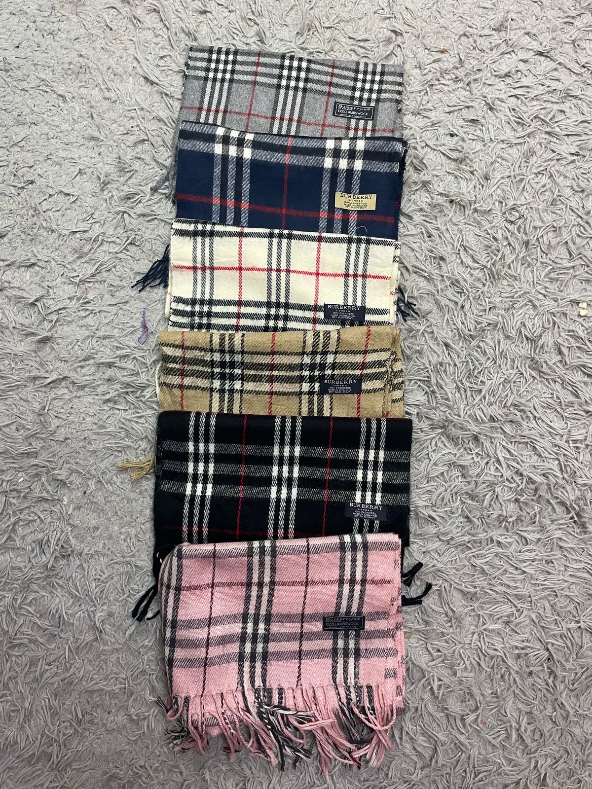 Cachecóis Burberry 20 pcs