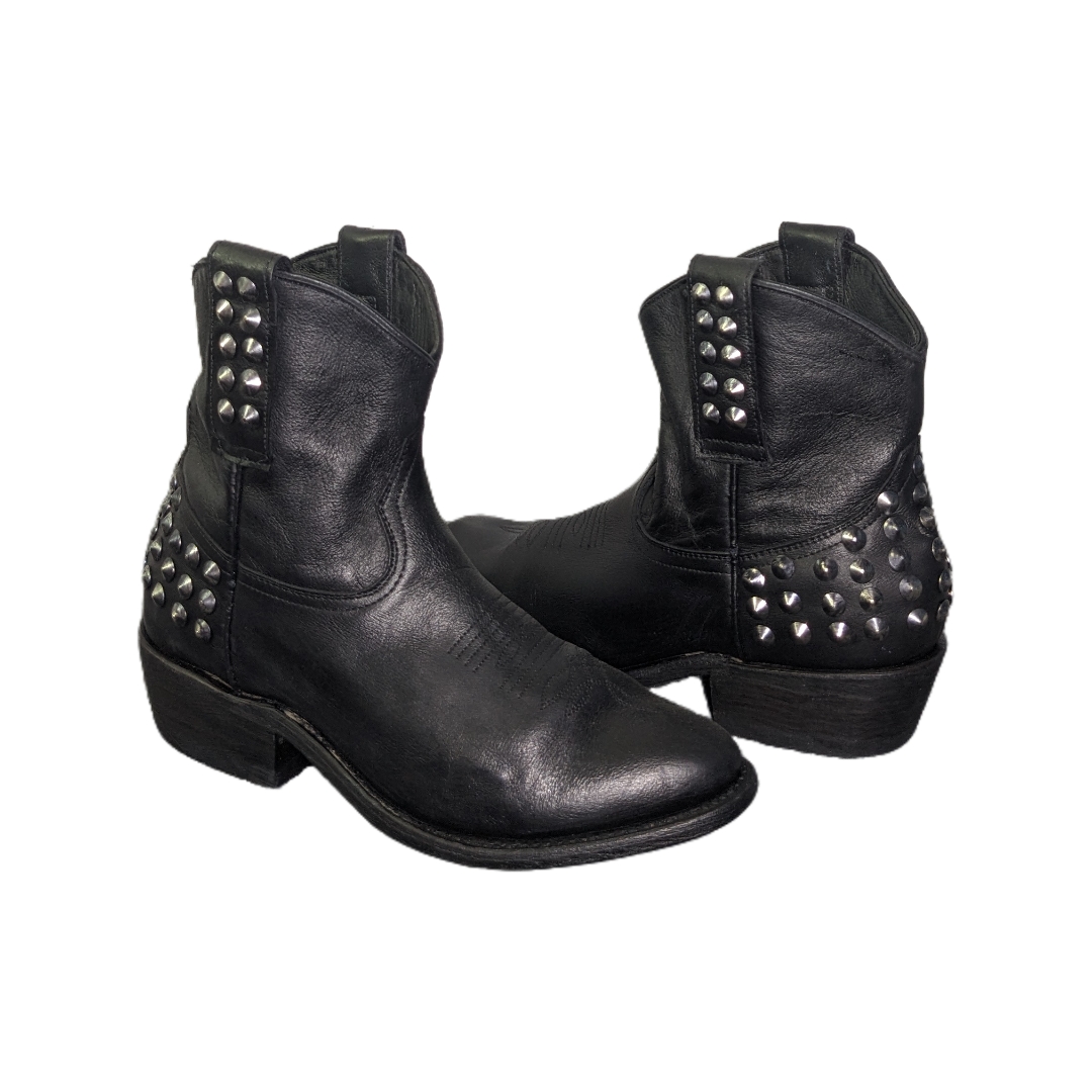 MV237# Ash
Leather biker boots.